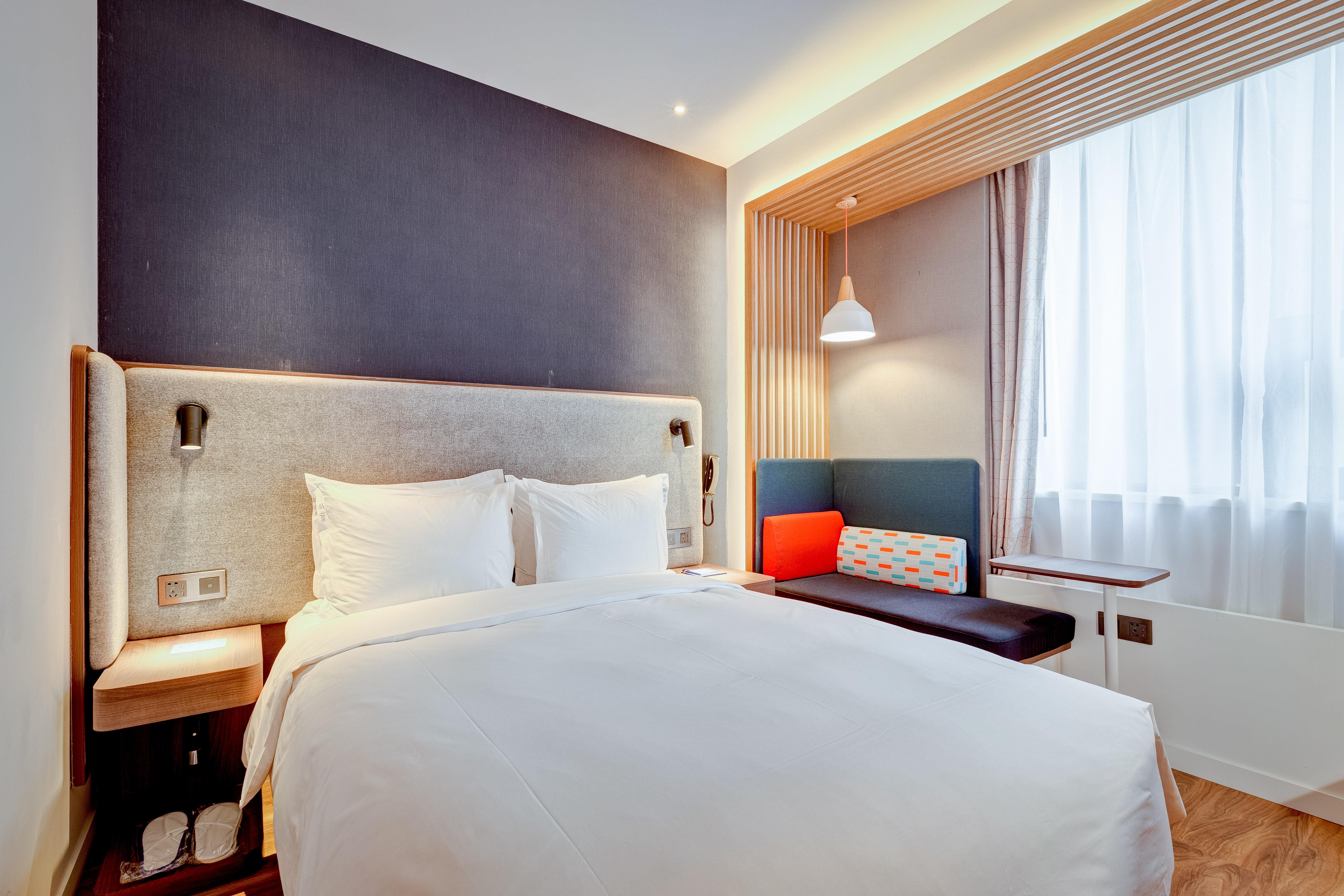 Double Queen Size Bed