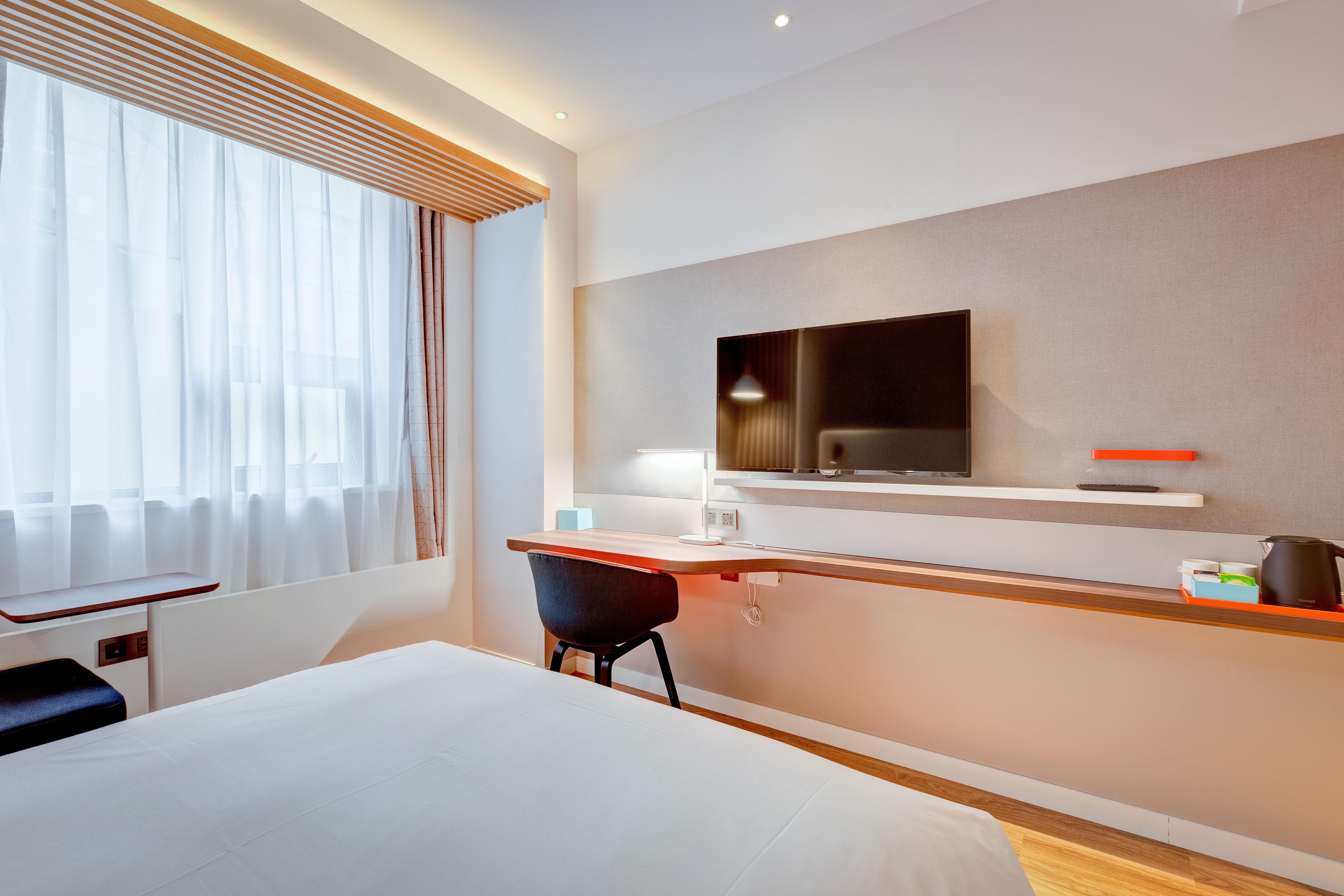 Double King Size Bed