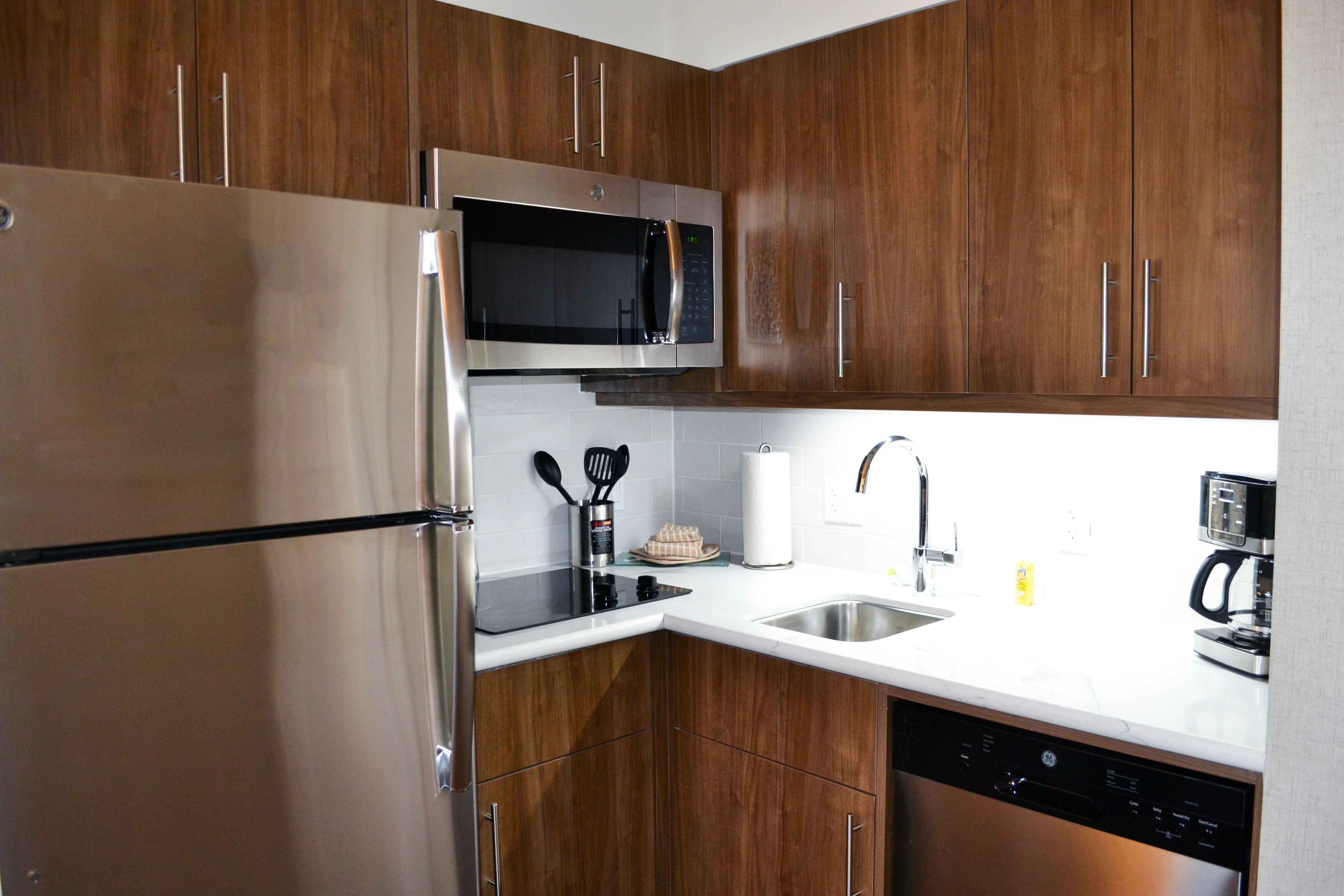 Studio Queen Size Bed