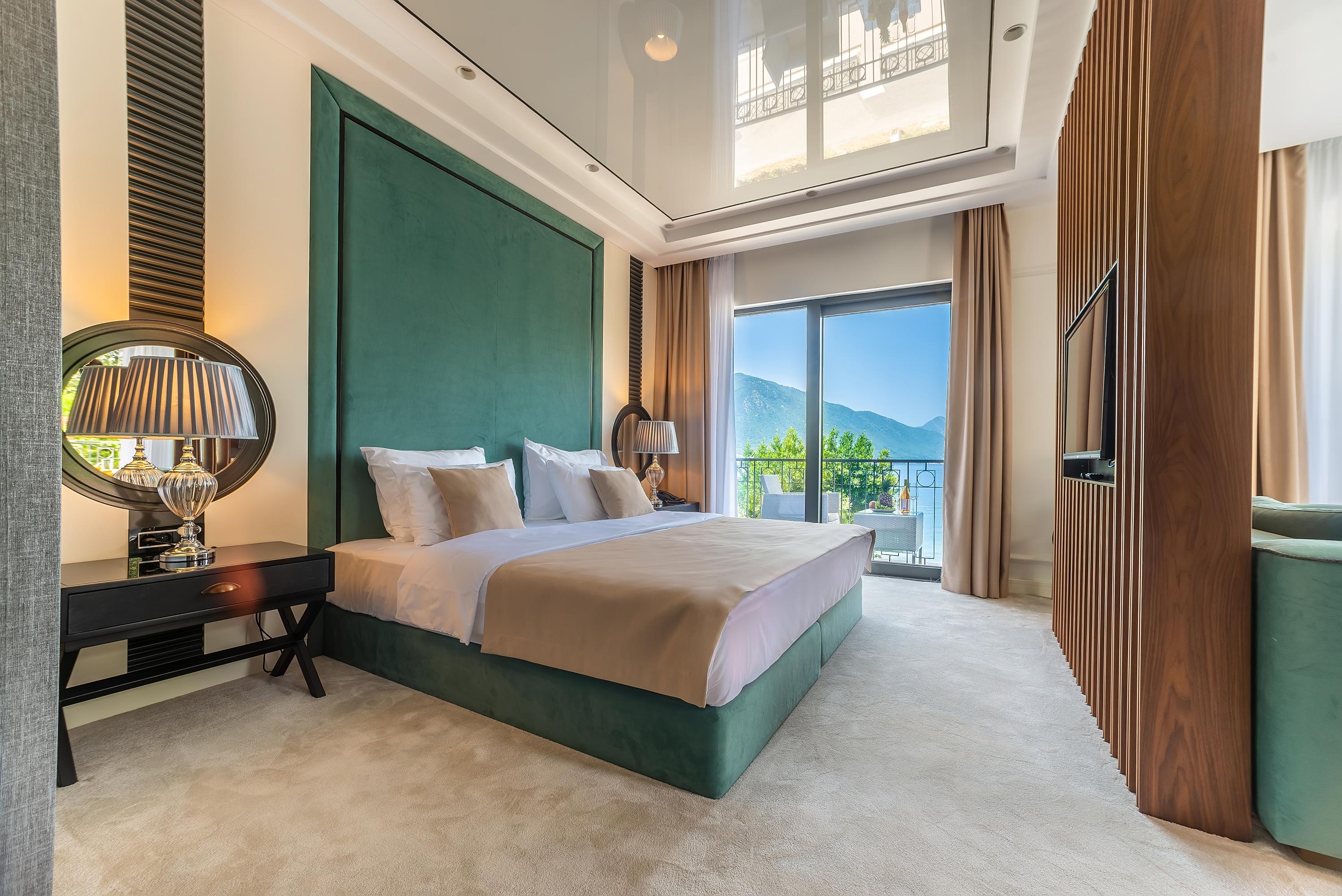 Double Deluxe Sea View with Balcony