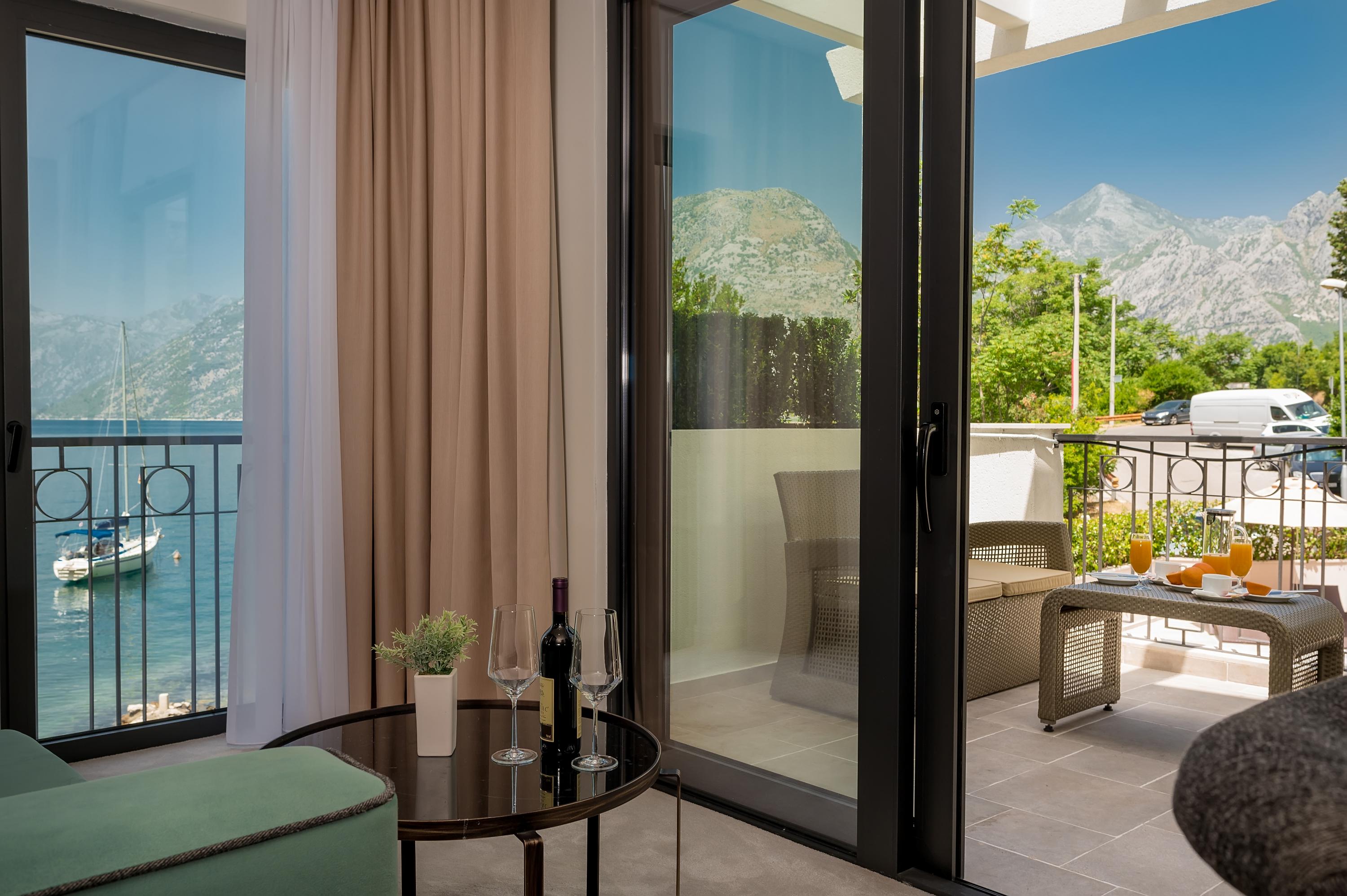 Double Deluxe Sea View with Balcony