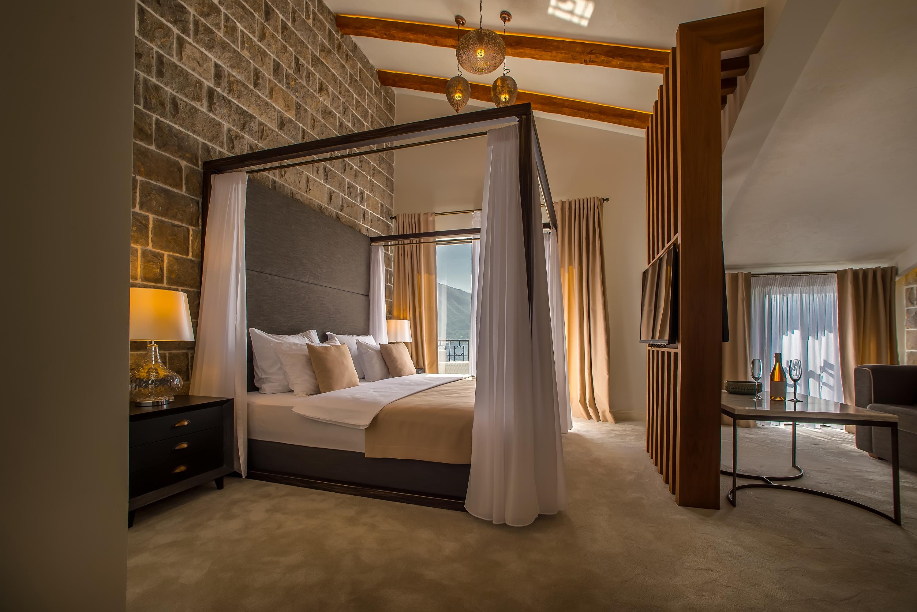 Double Superior King Bed