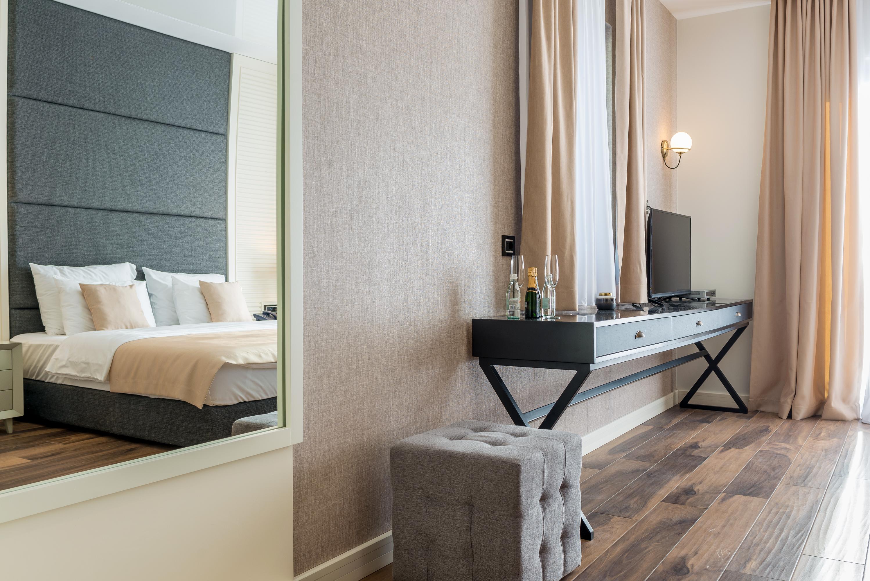 Double Sea View King Bed