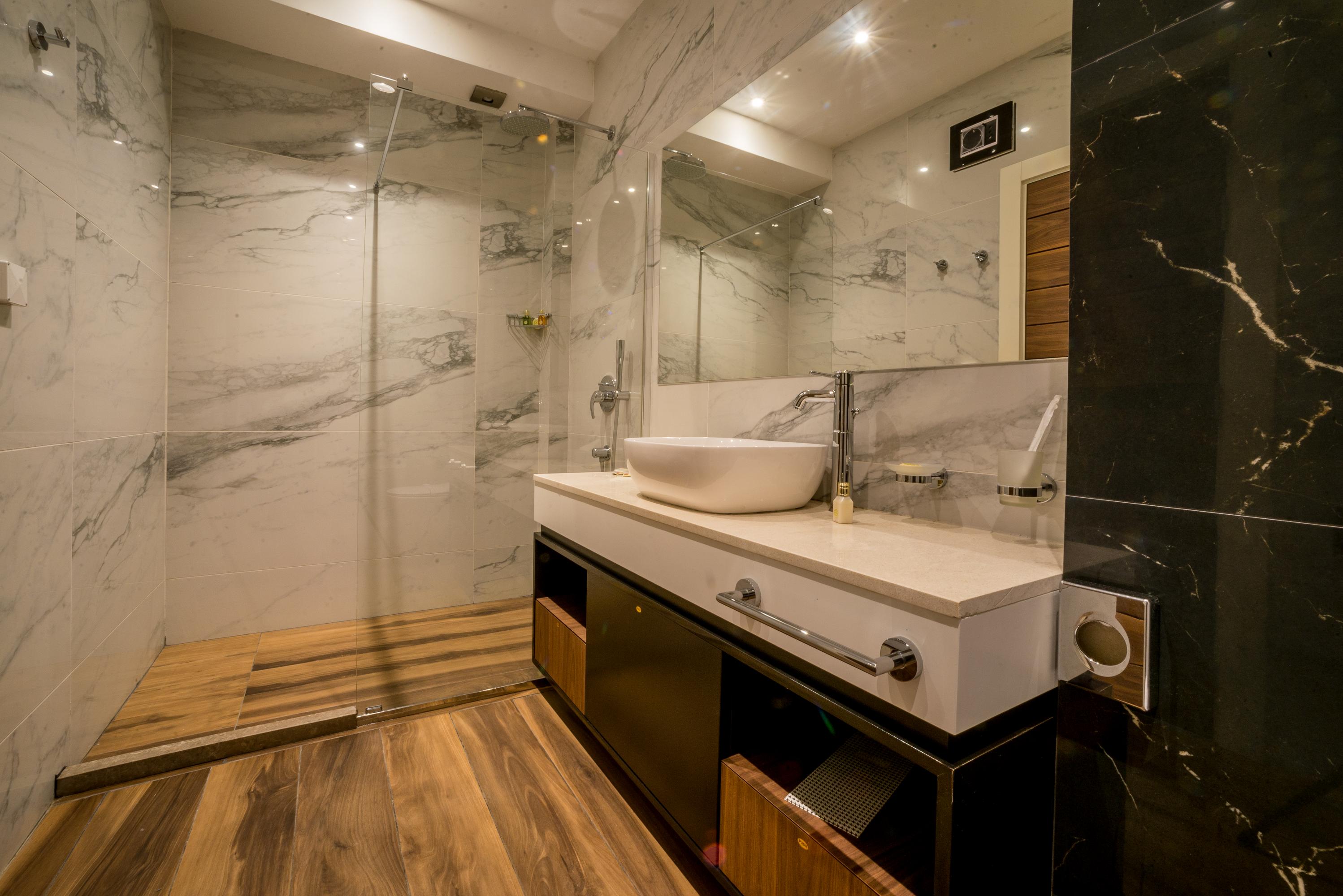 Double Sea View King Bed