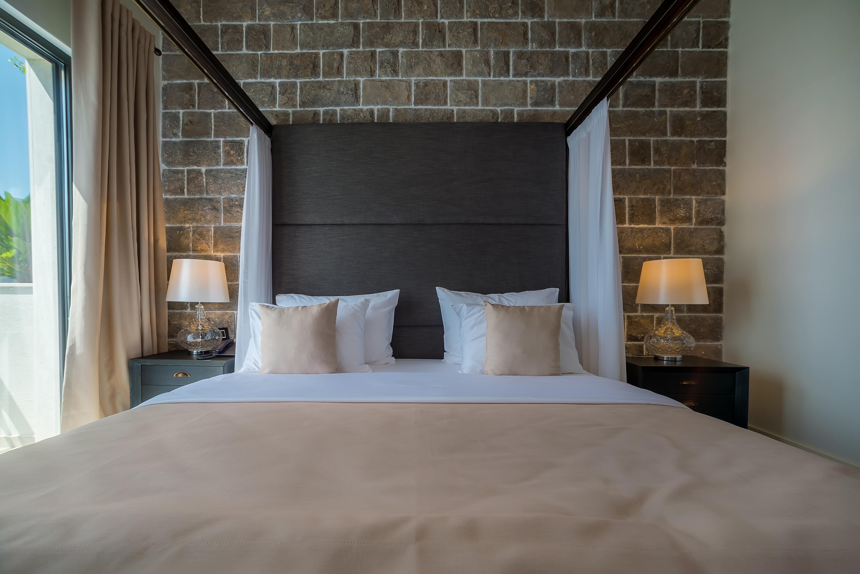 Double Deluxe King Bed