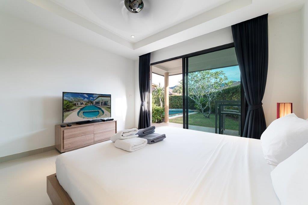 Villa Four Bedrooms with Private Pool