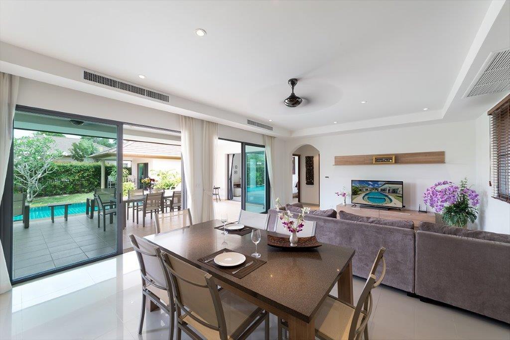 Villa Four Bedrooms with Private Pool