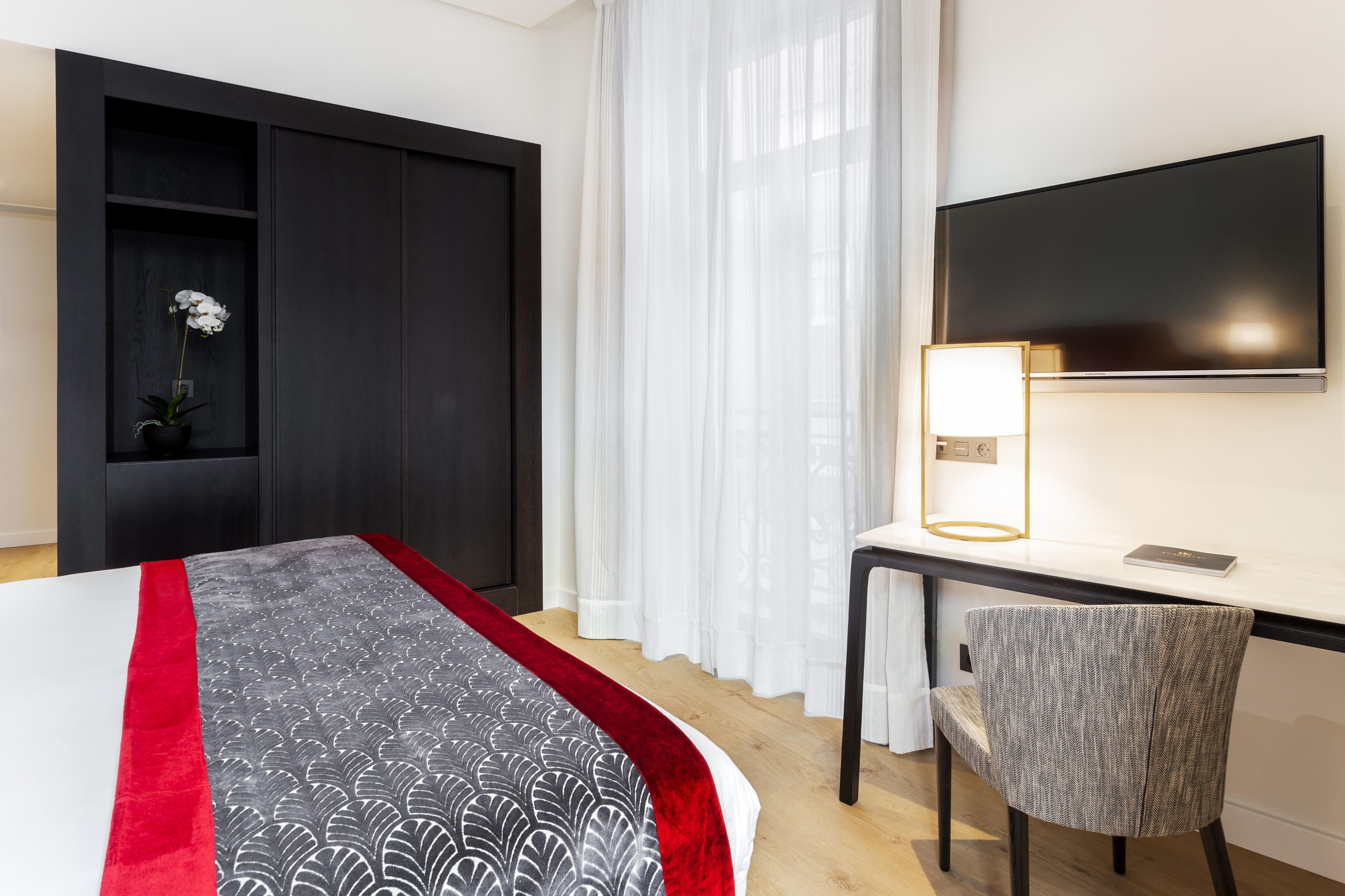 Double or Twin Standard