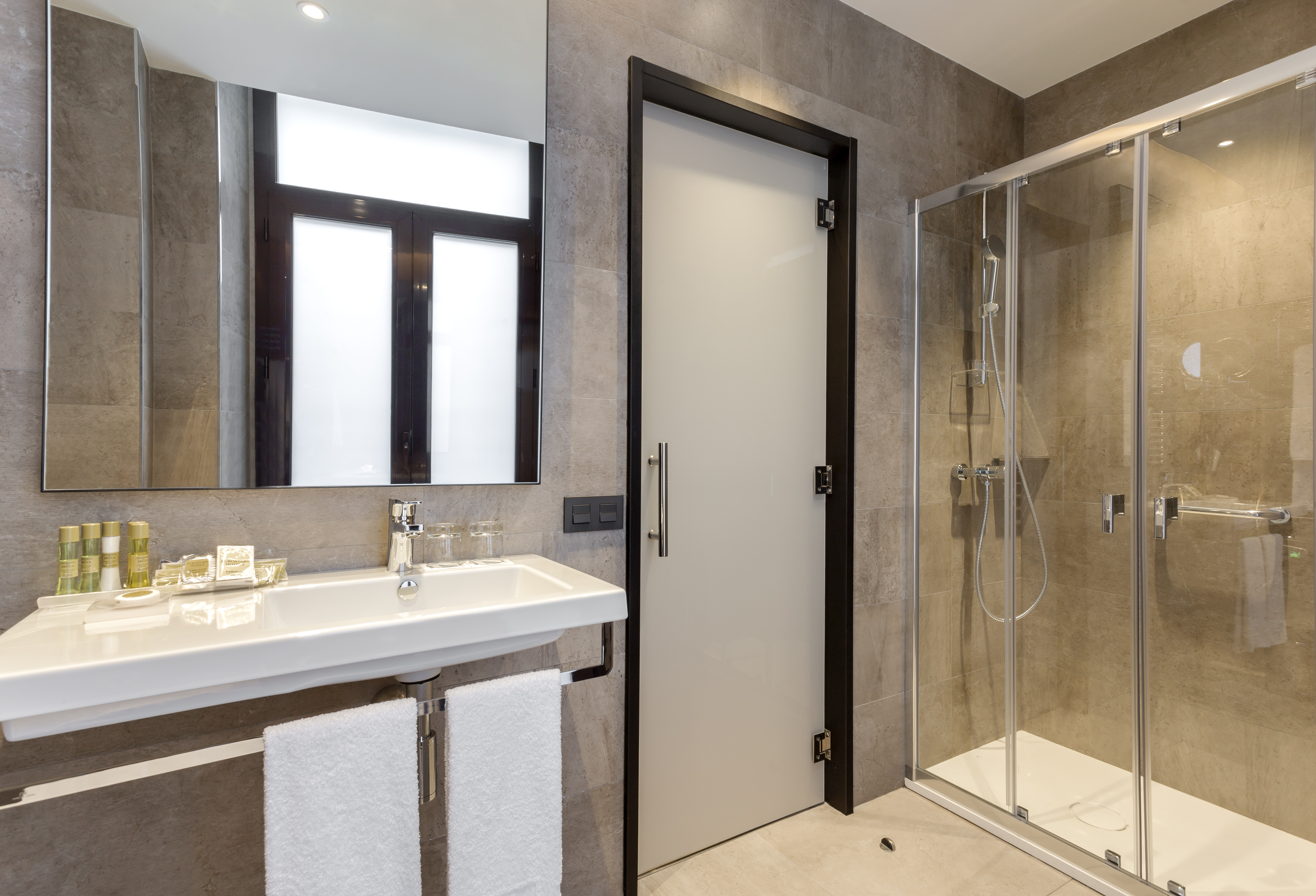 Double or Twin Standard