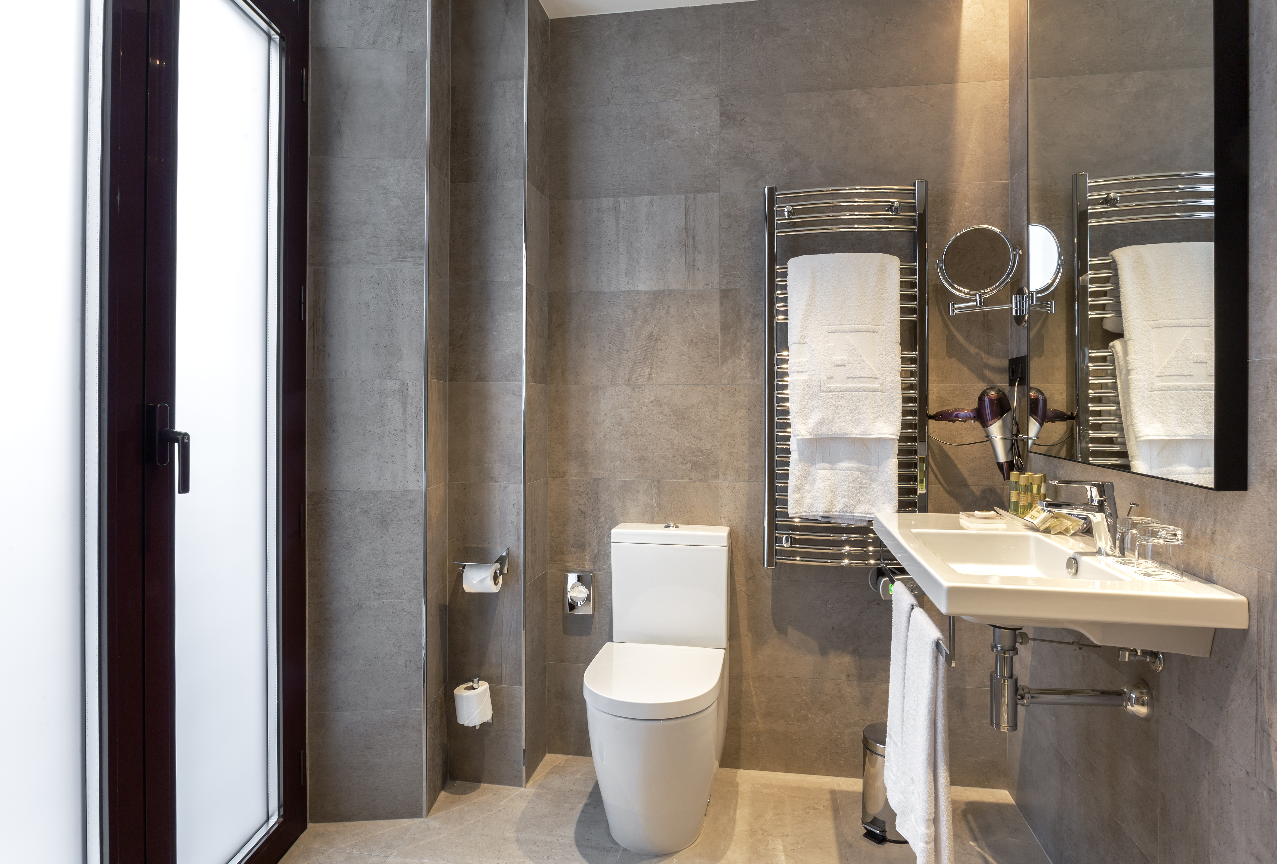 Double or Twin Standard