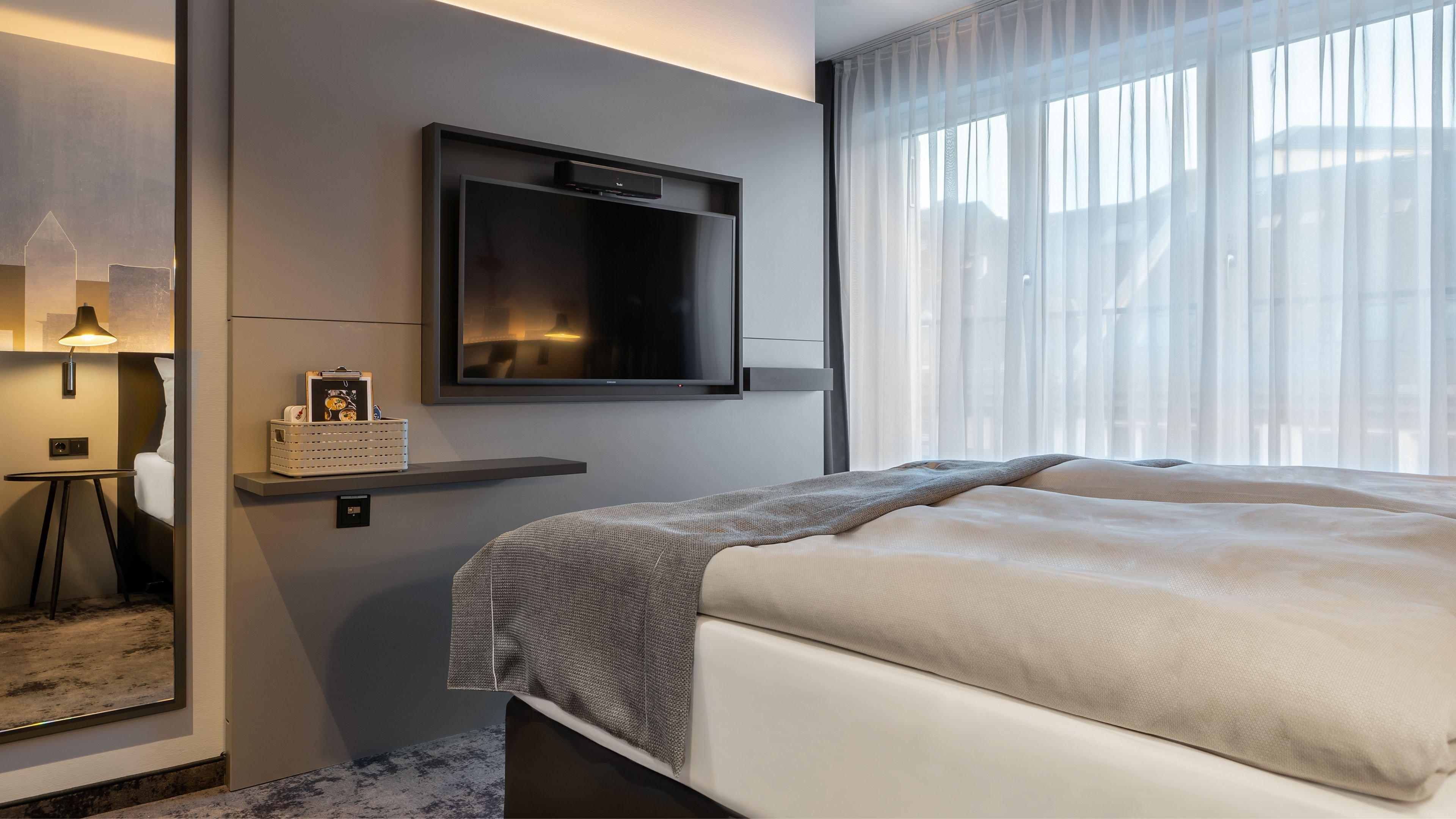 Double Queen Size Bed