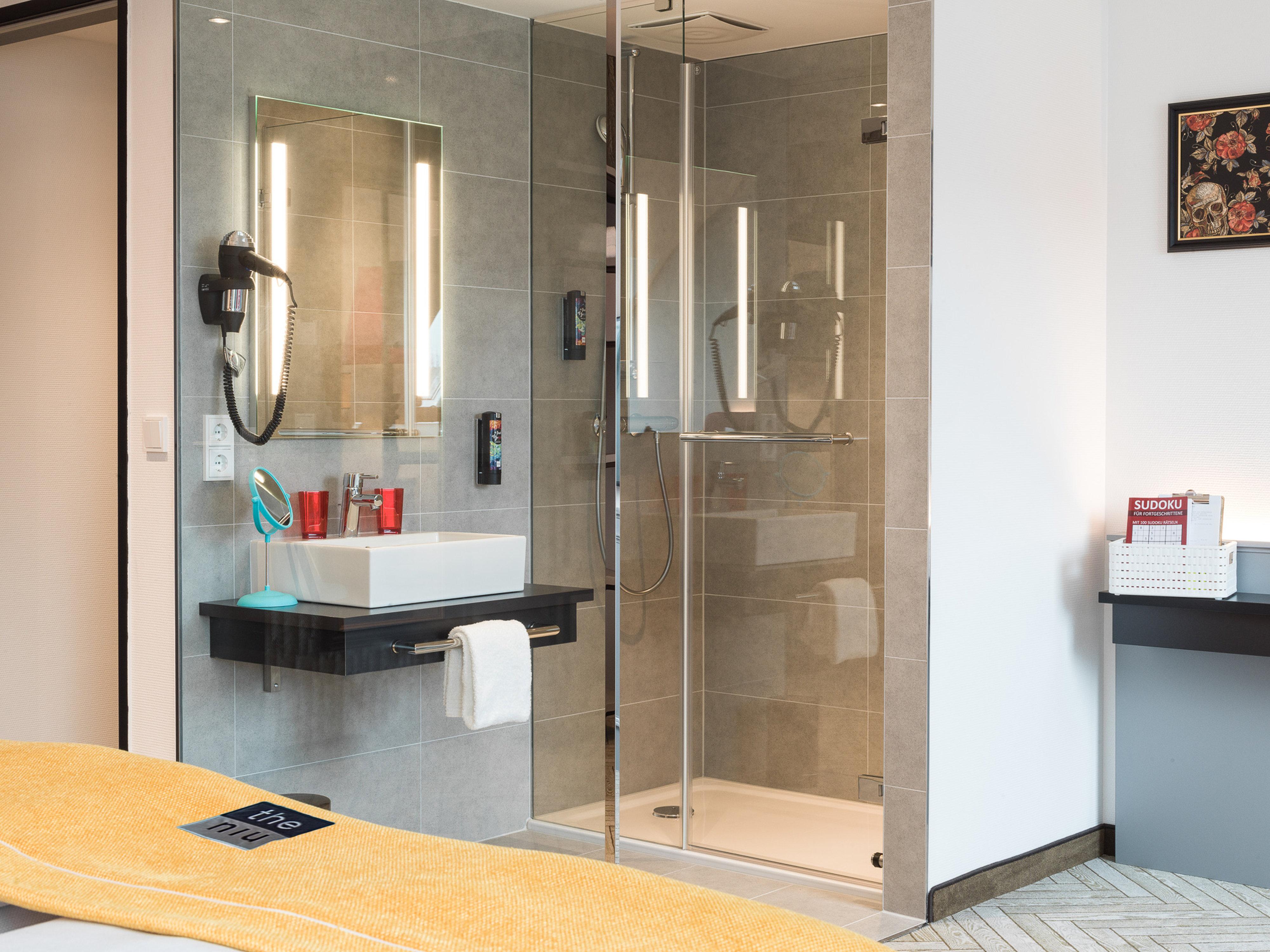 Double Queen Size Bed