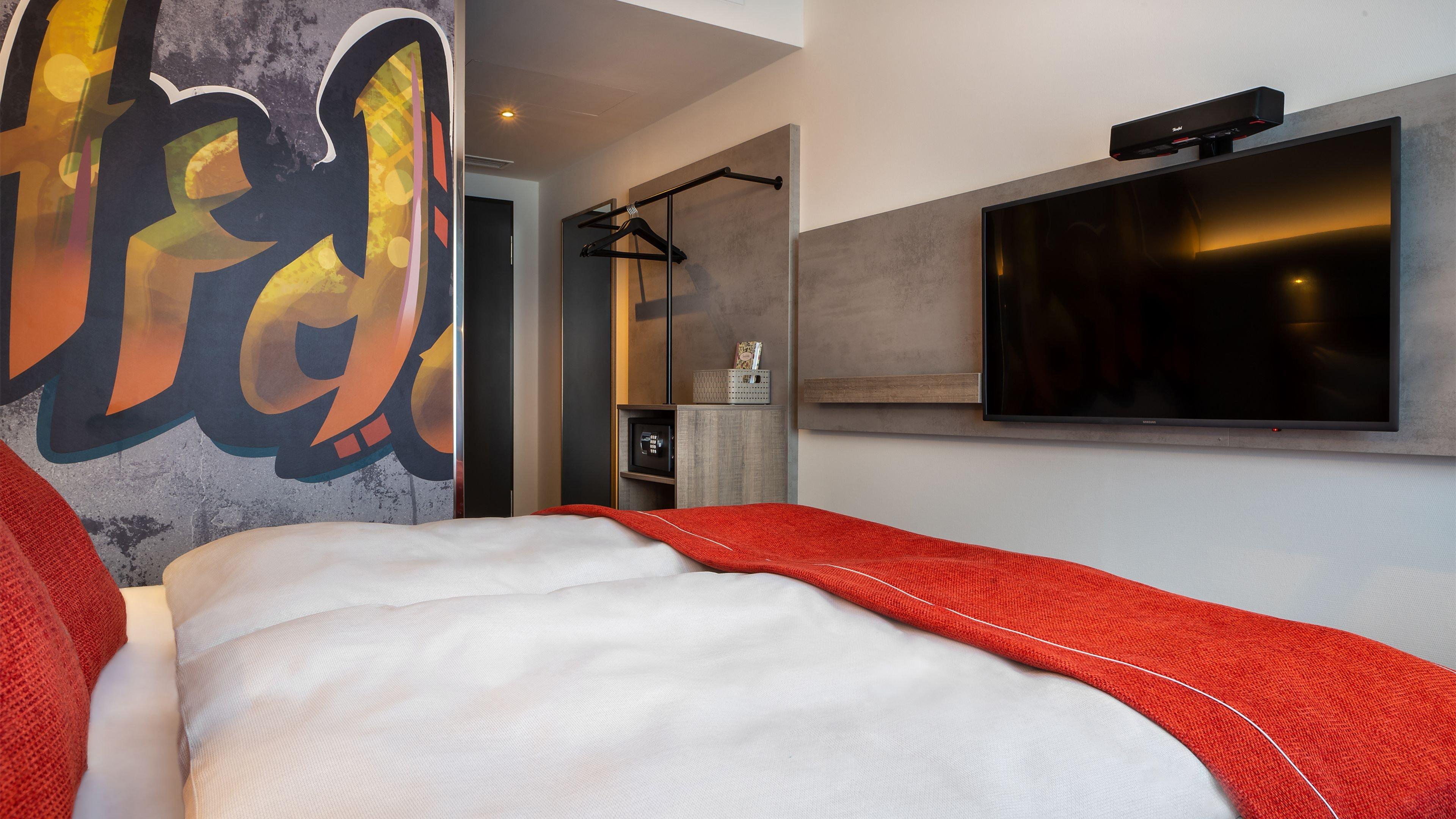 Double Queen Size Bed