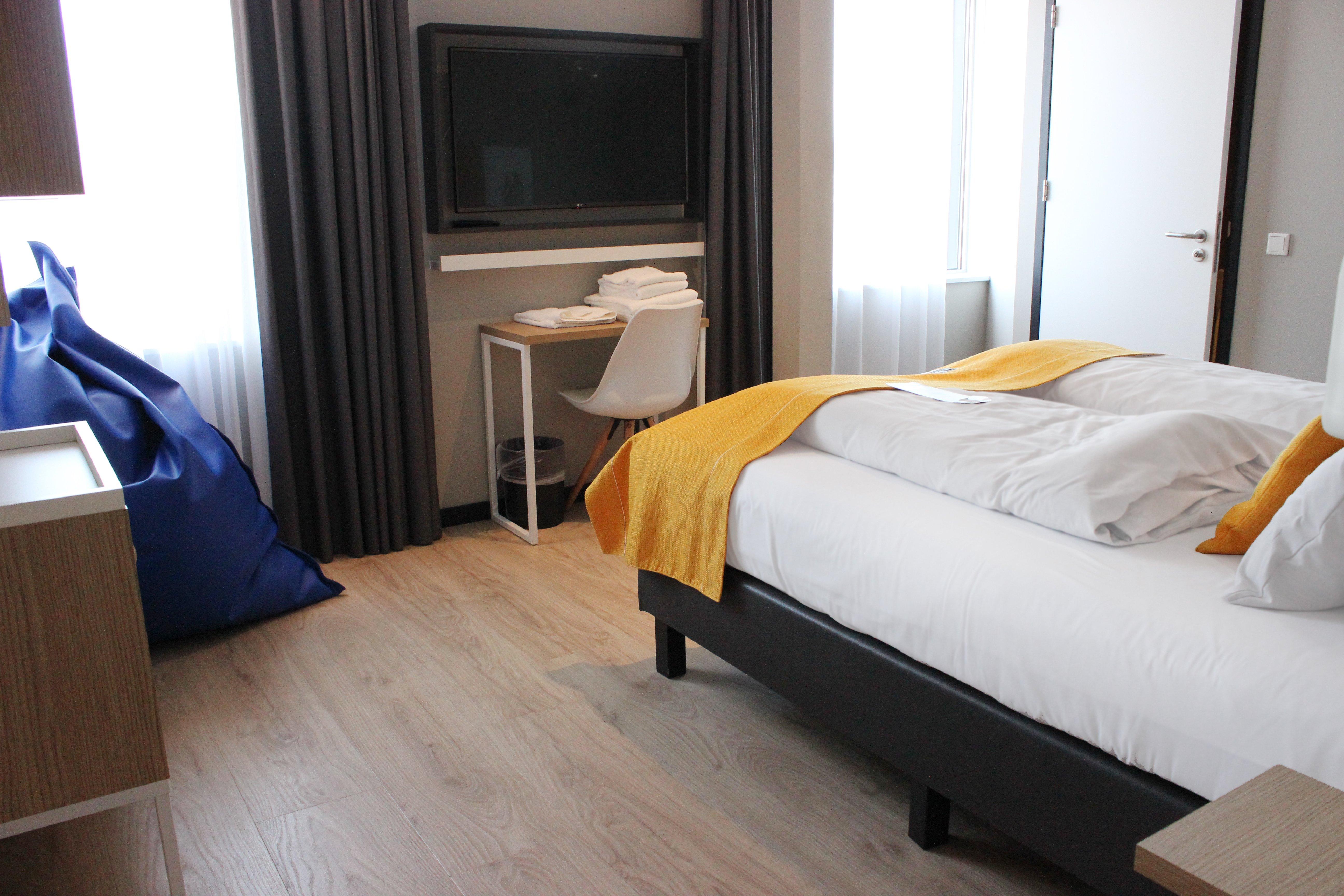 Double Accessible-queen Size Bed