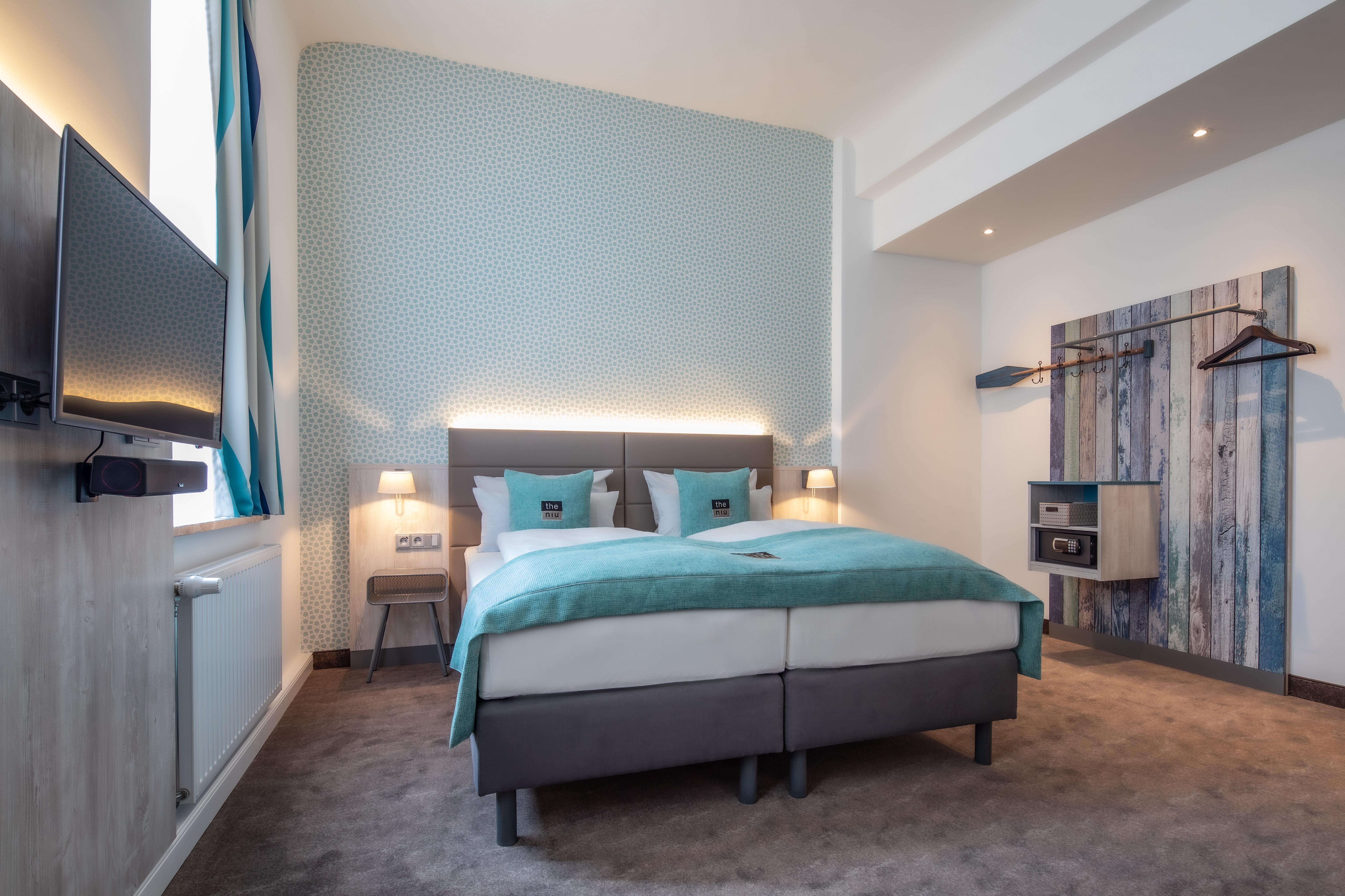 Double Premium Queen Bed