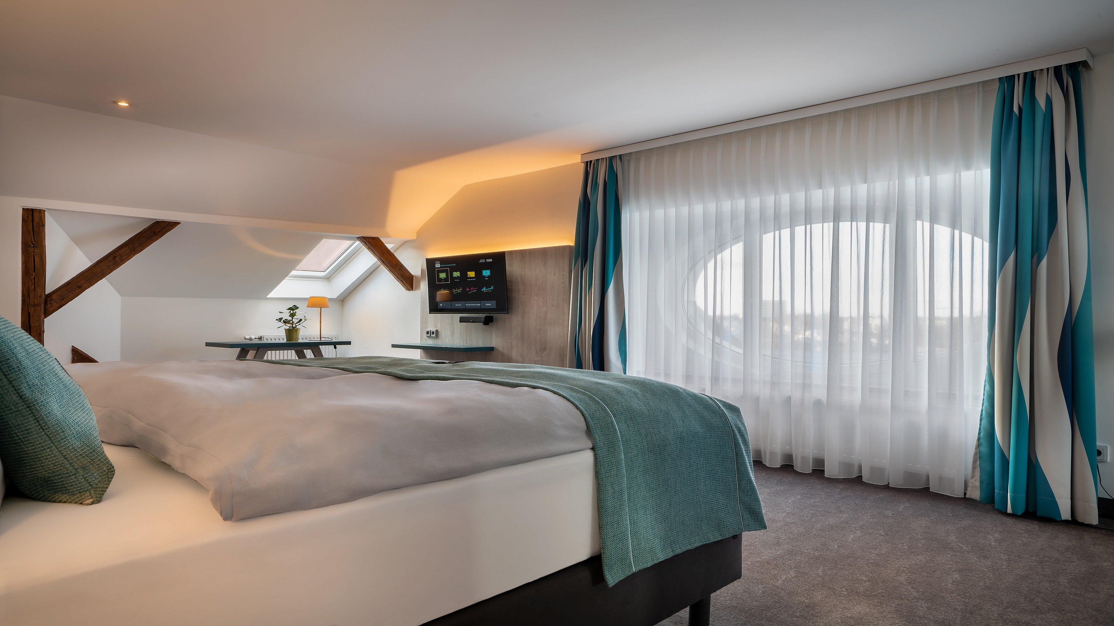 Double Premium Queen Bed