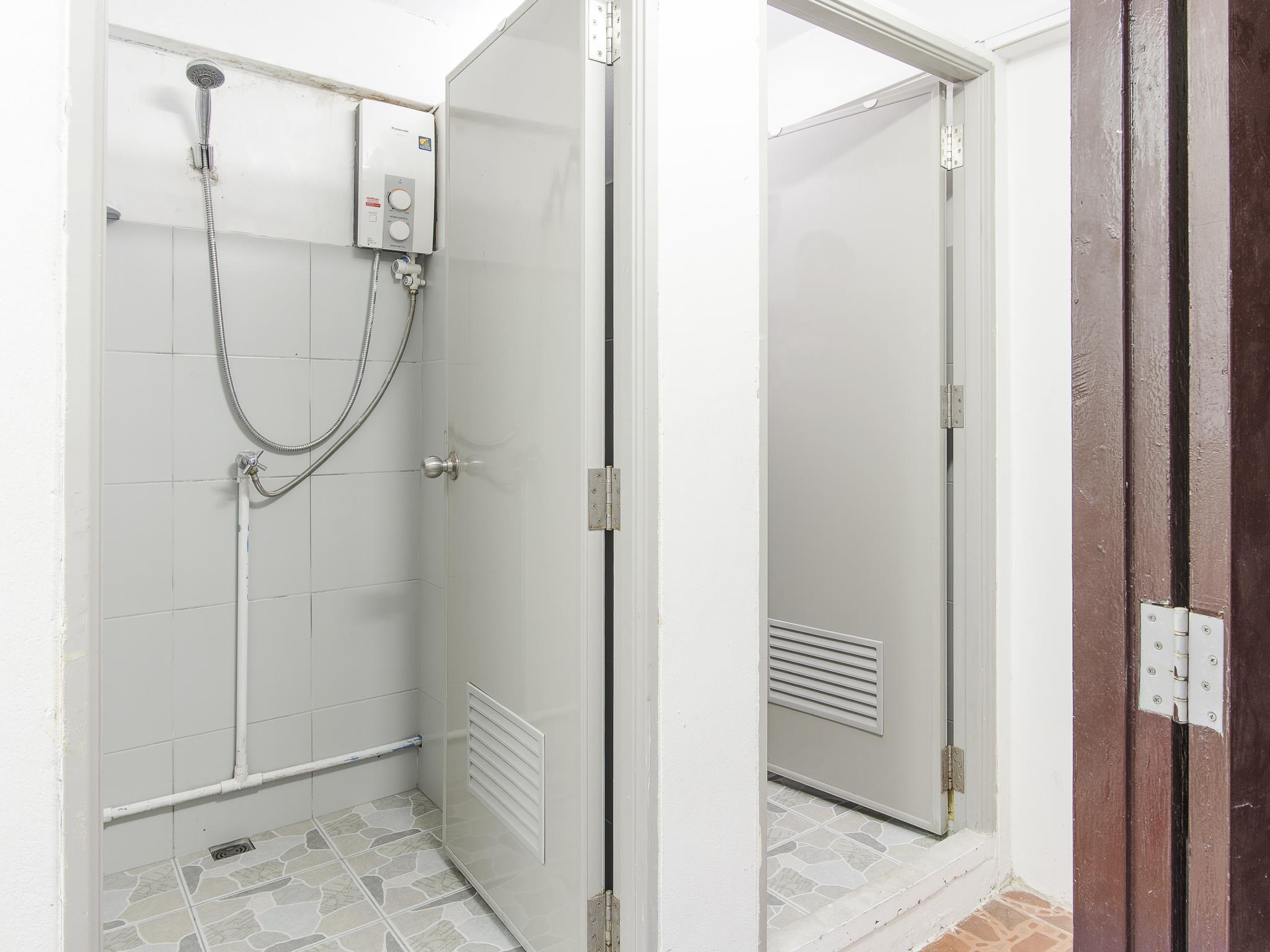 Bed in Dormitory Bunk Bed