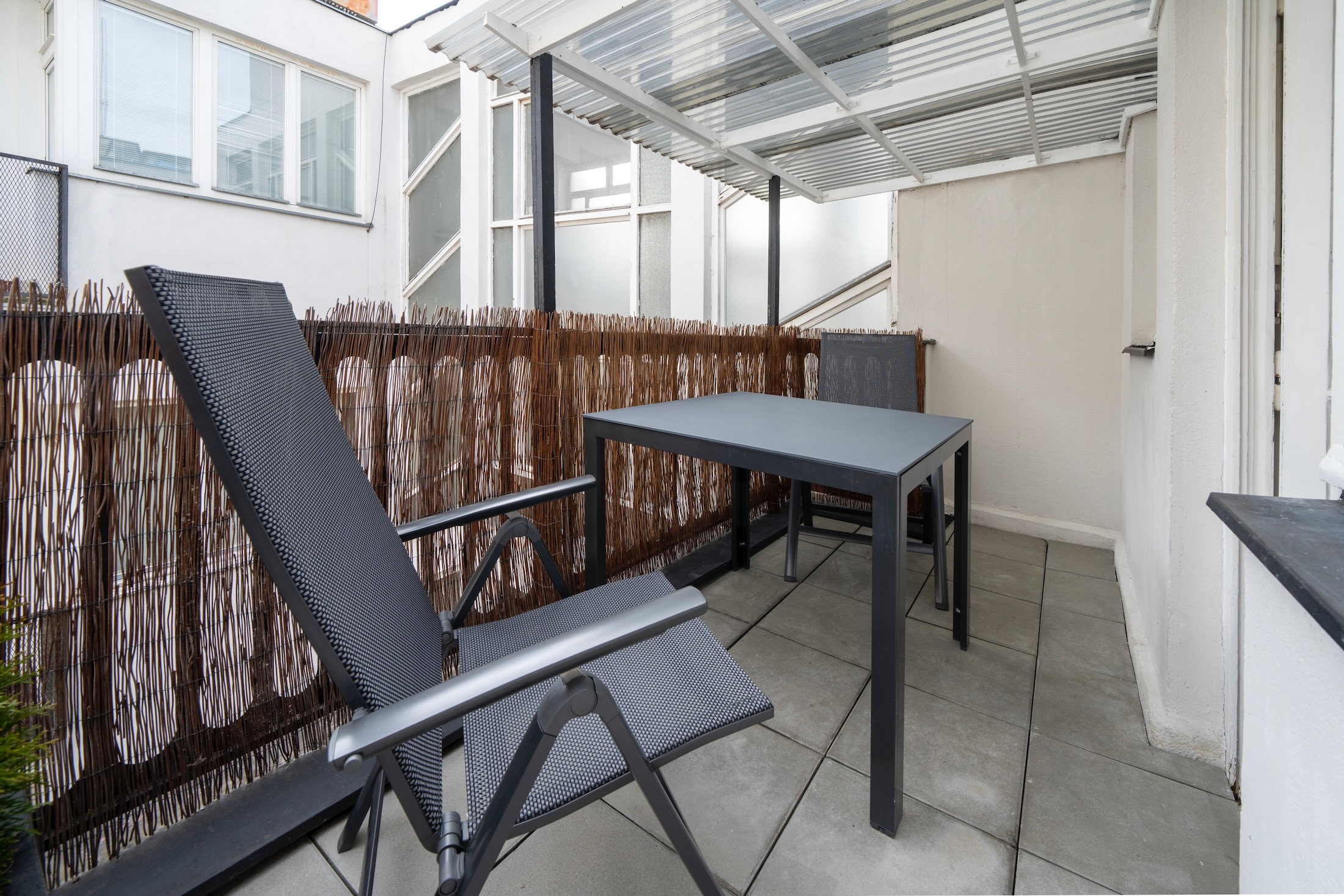 Apartment Four Bedrooms Two Bathrooms