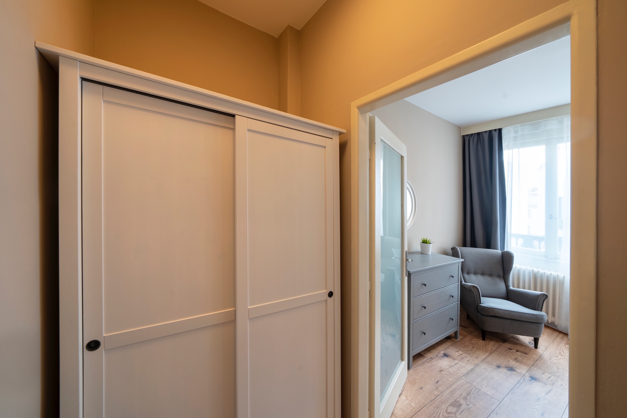 Apartment Four Bedrooms Two Bathrooms