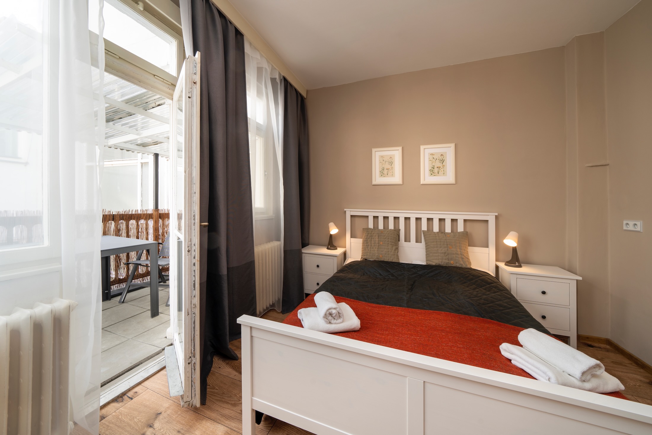 Apartment Four Bedrooms Two Bathrooms