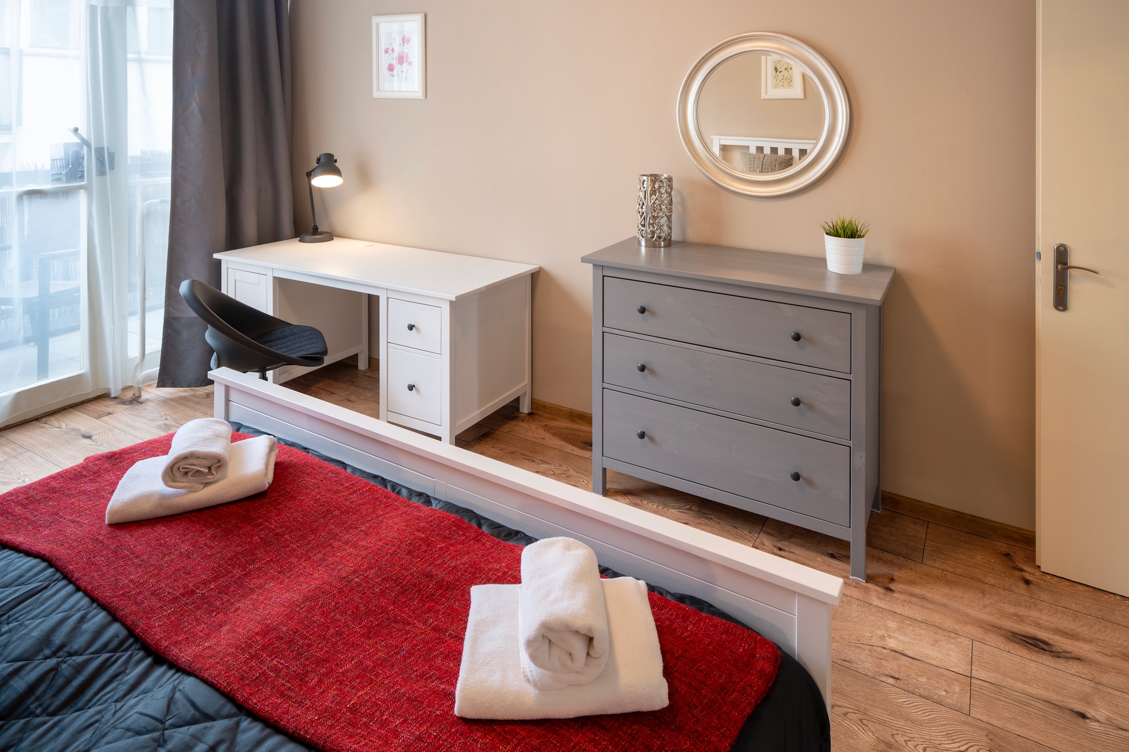 Apartment Four Bedrooms Two Bathrooms