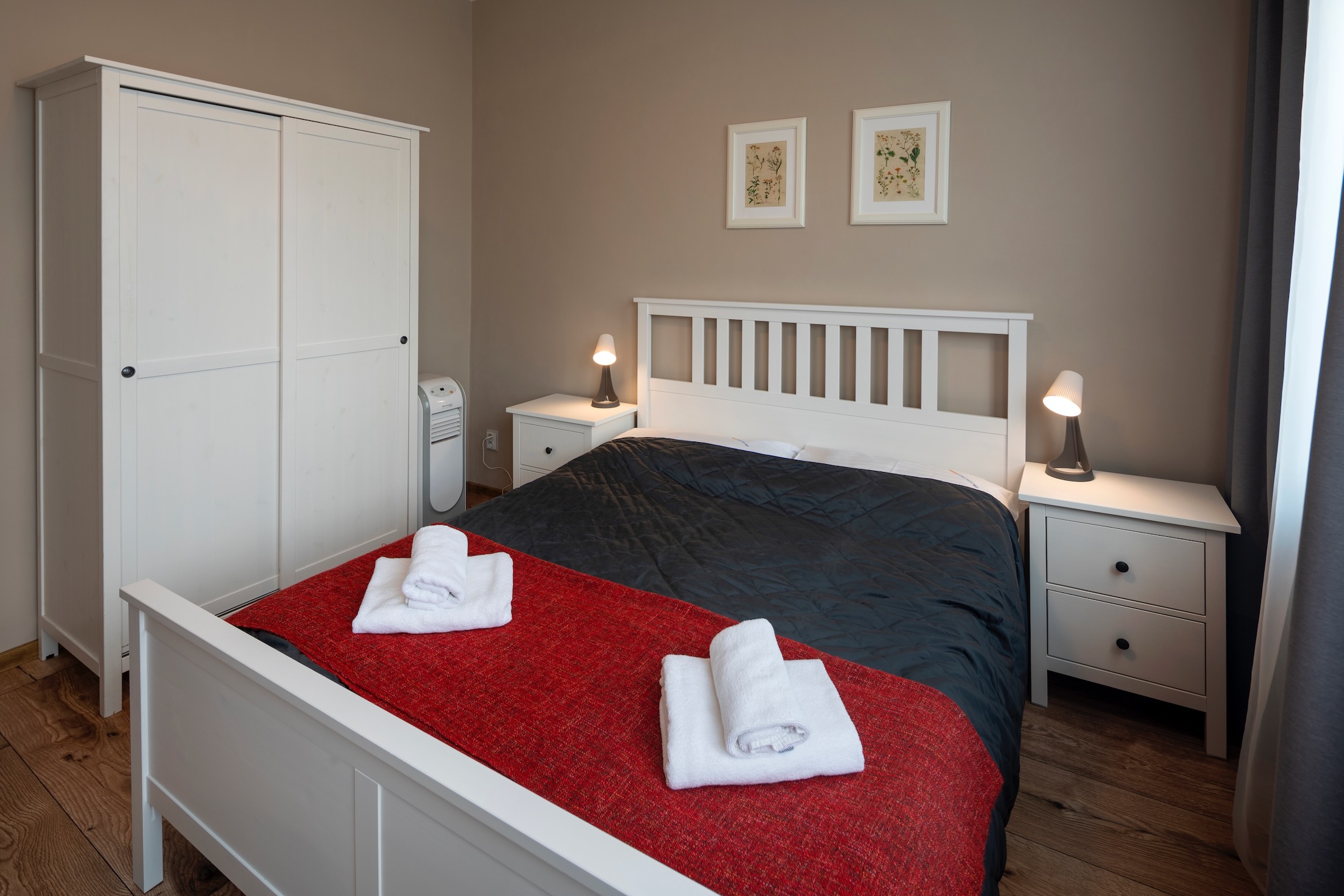 Apartment Four Bedrooms Two Bathrooms