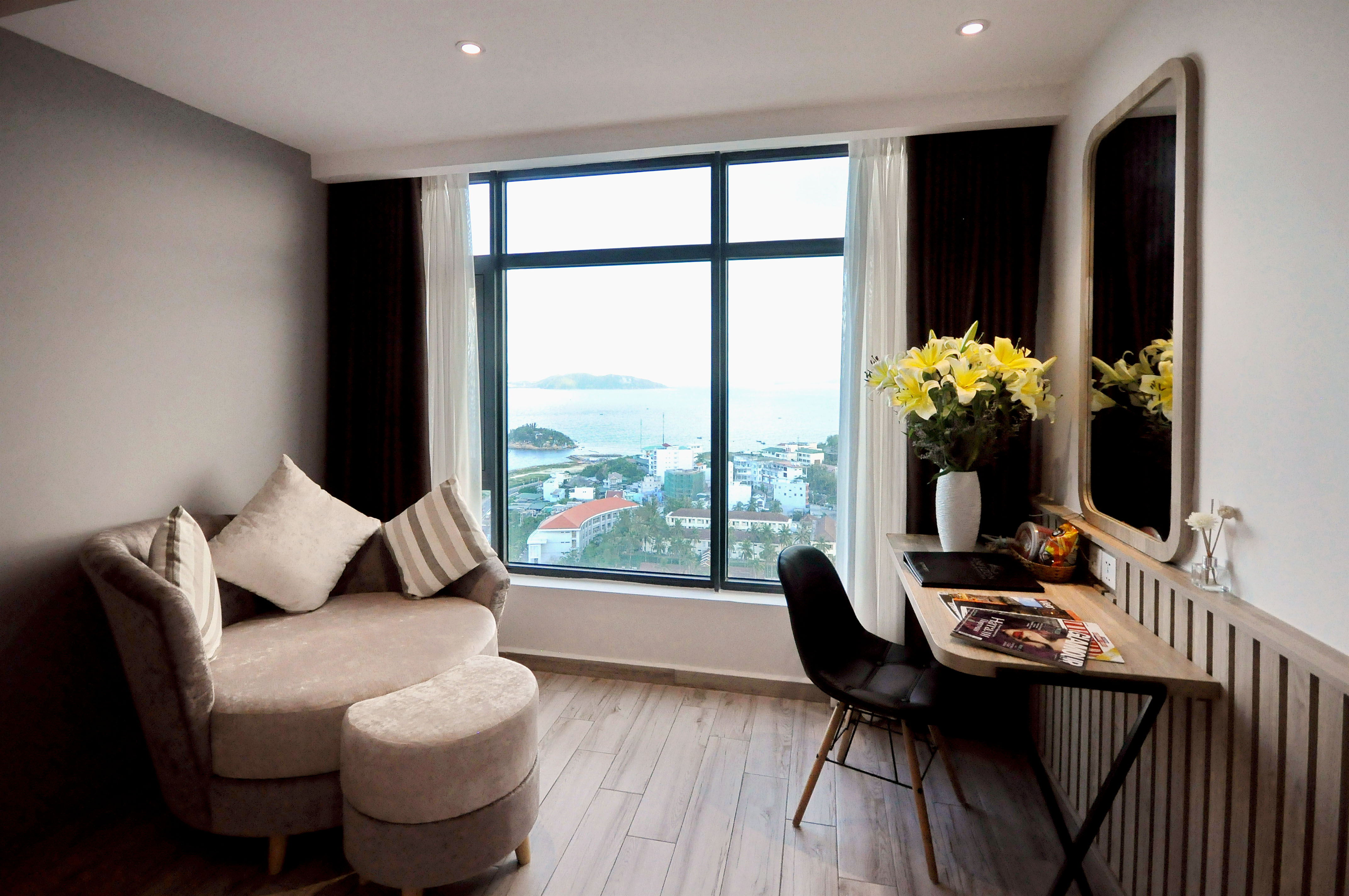 Family Room Deluxe Sea View