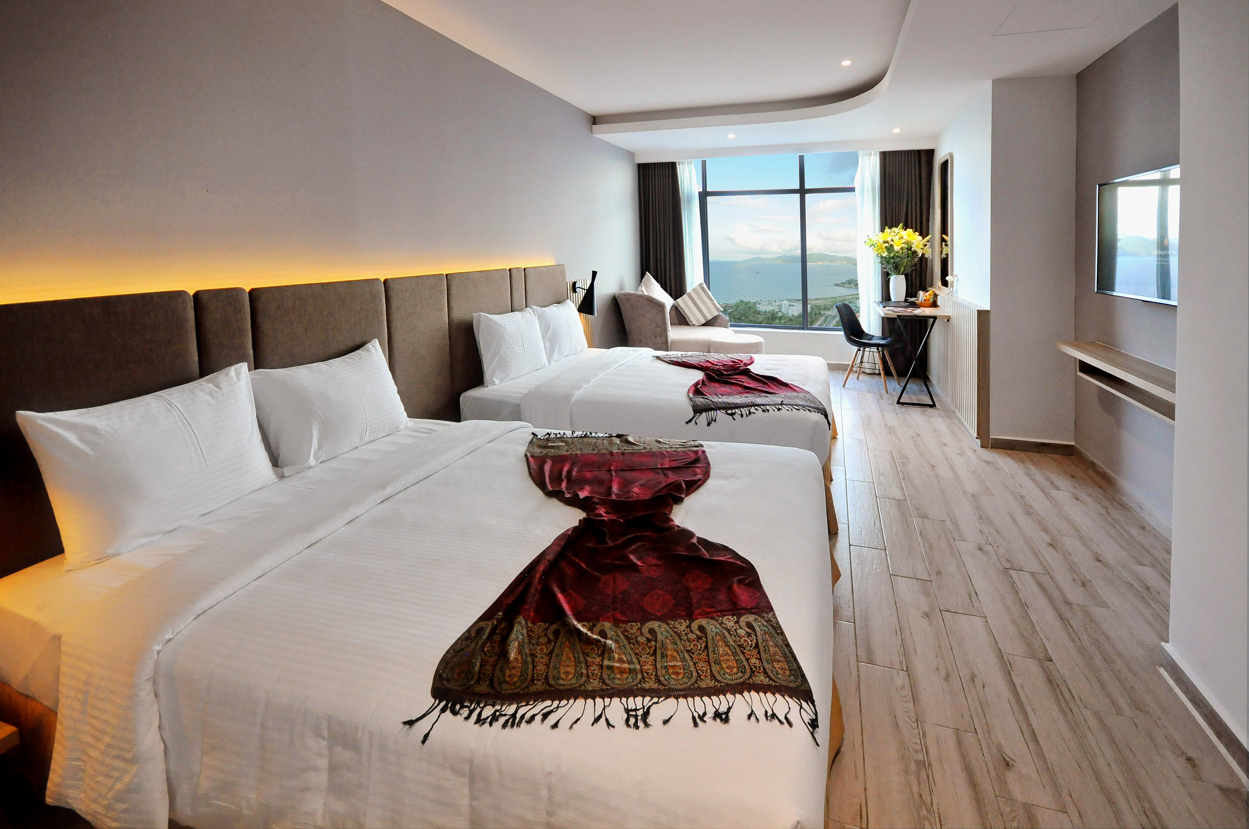 Family Room Deluxe Sea View