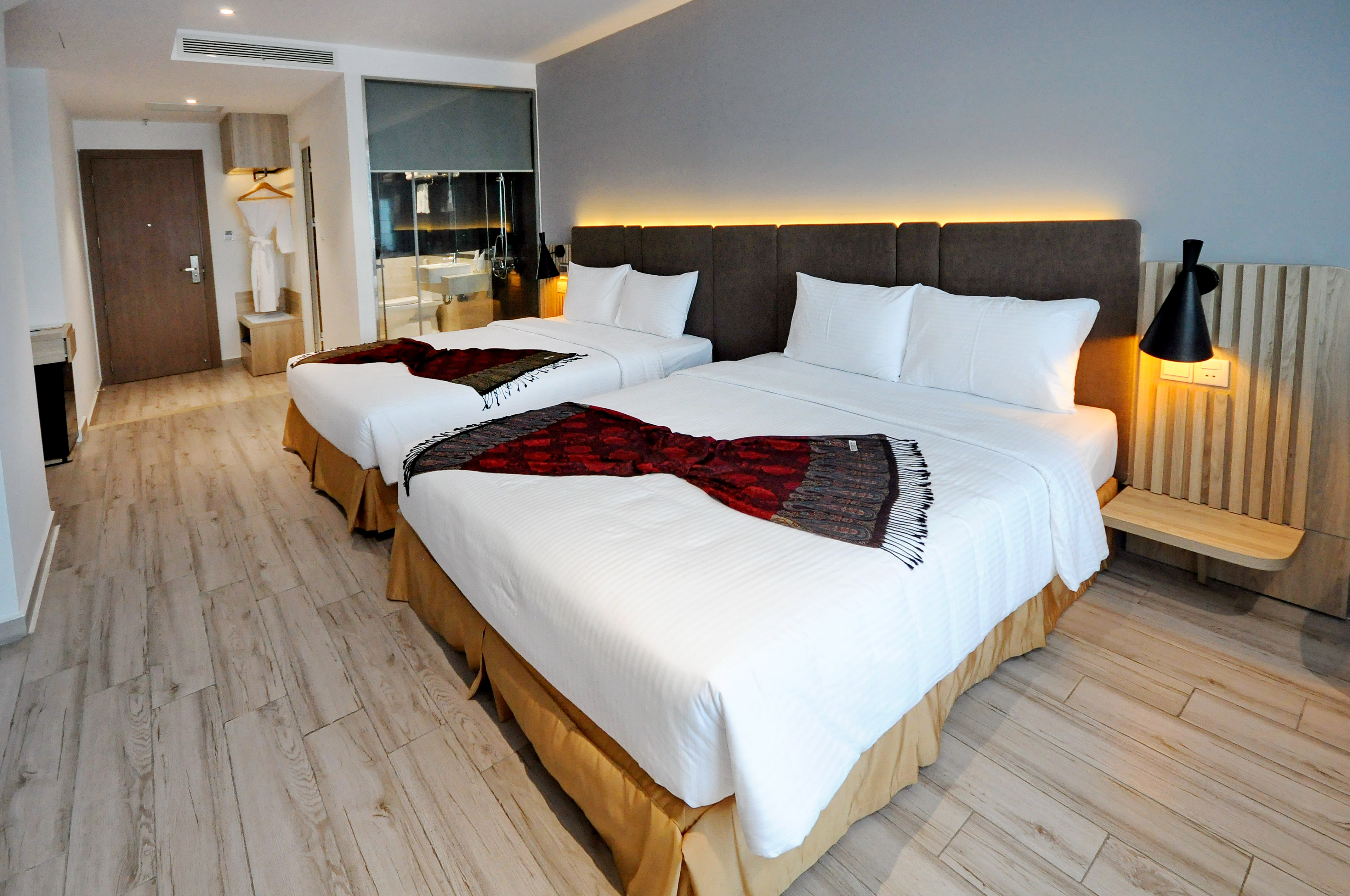 Quadruple Deluxe Two Beds