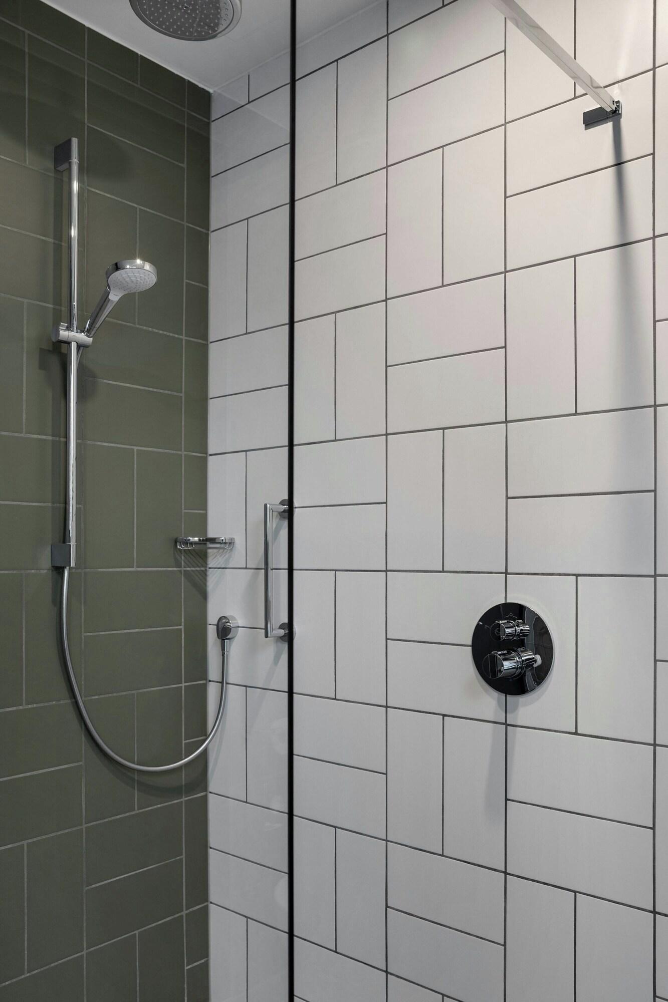 Double Superior King Bed