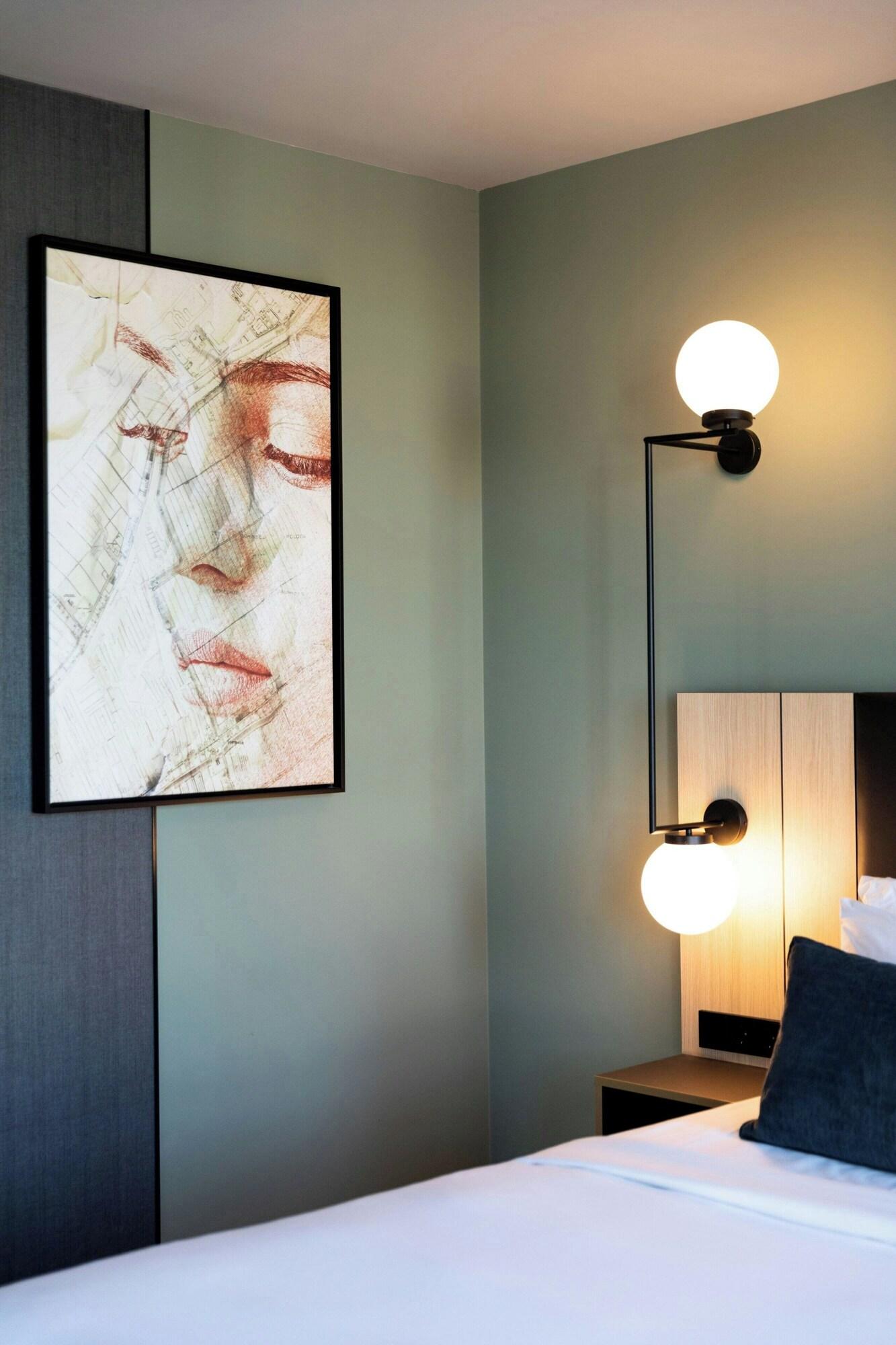 Double Superior King Bed