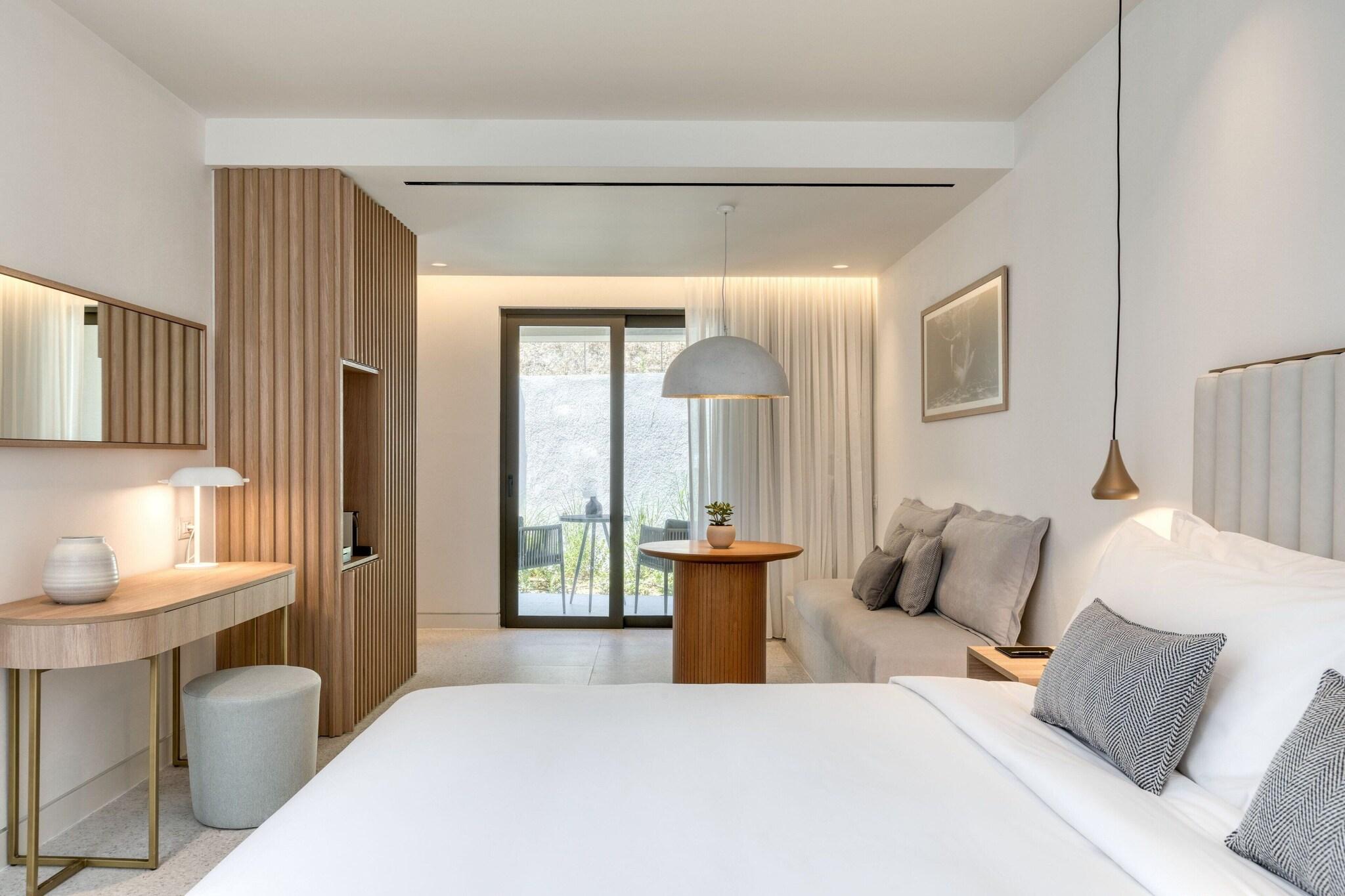 Studio King Bed with Jacuzzi