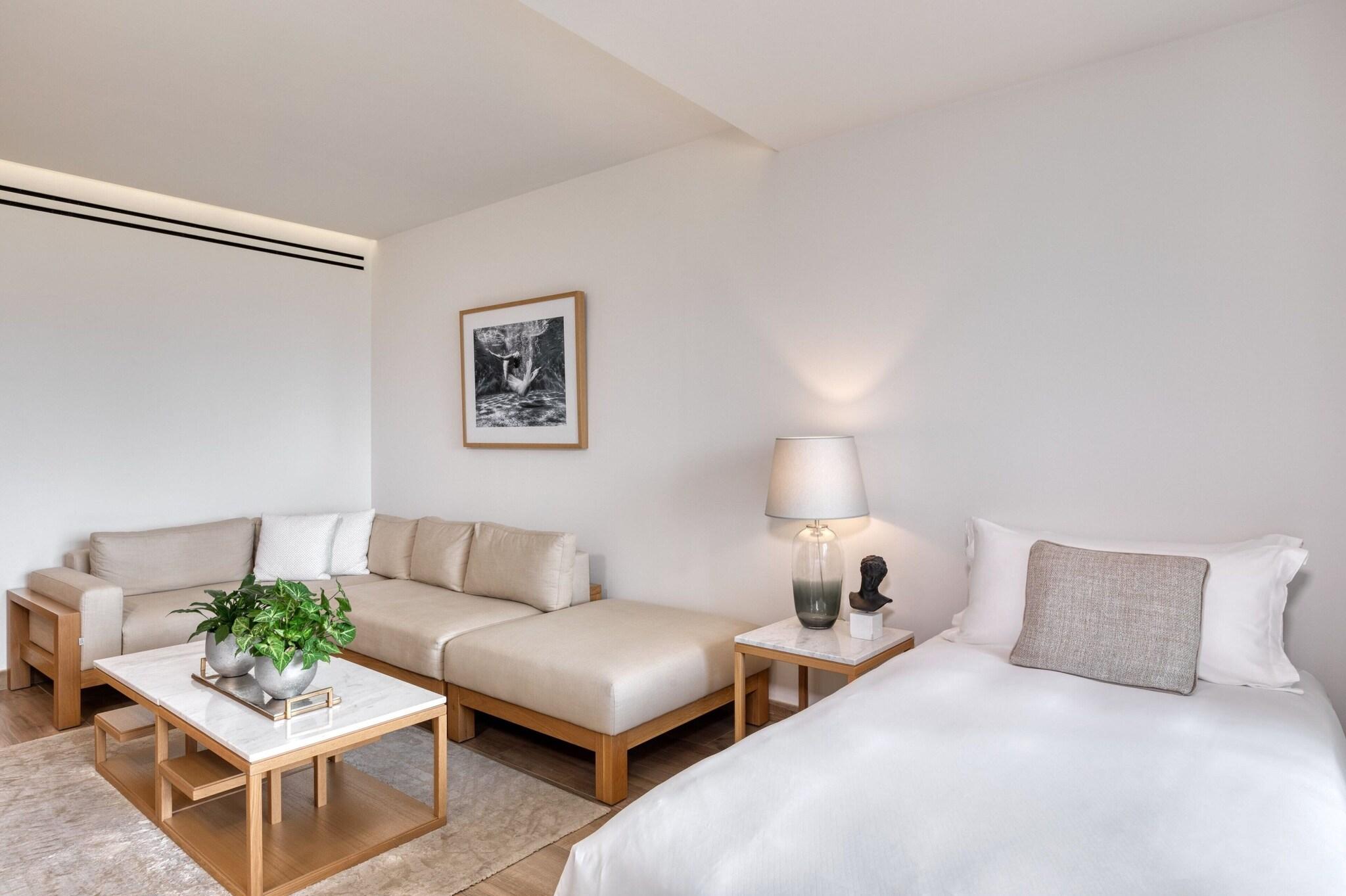 Suite Sea View King Bed