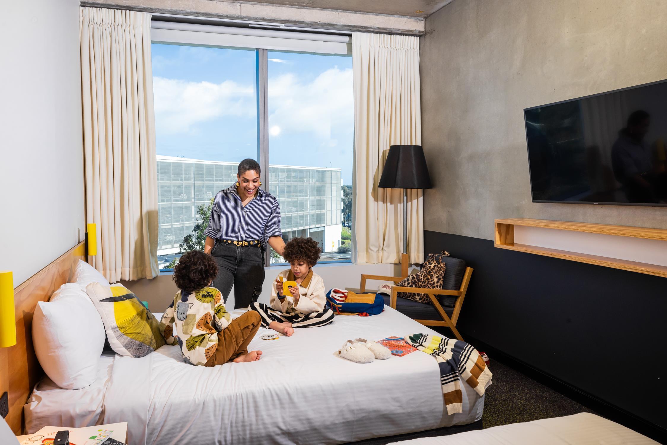 Twin Classic City View