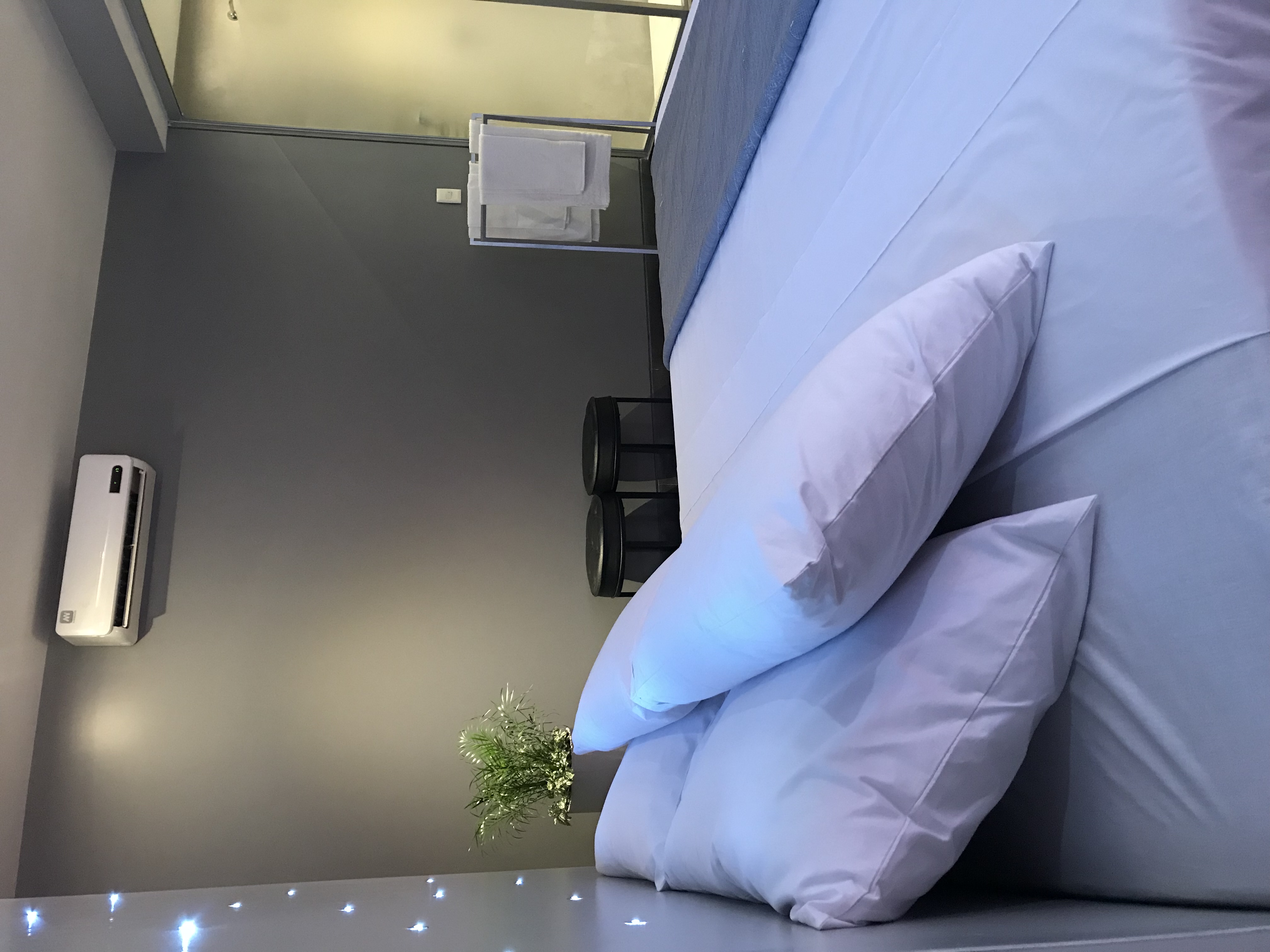 Double Deluxe Queen Bed