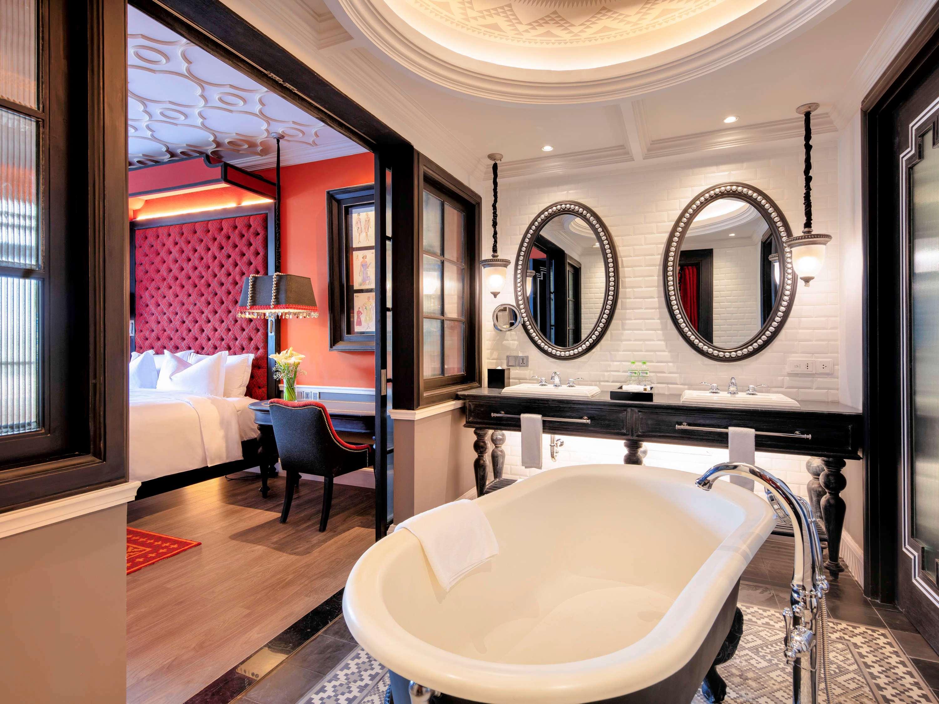 Suite Deluxe King Bed