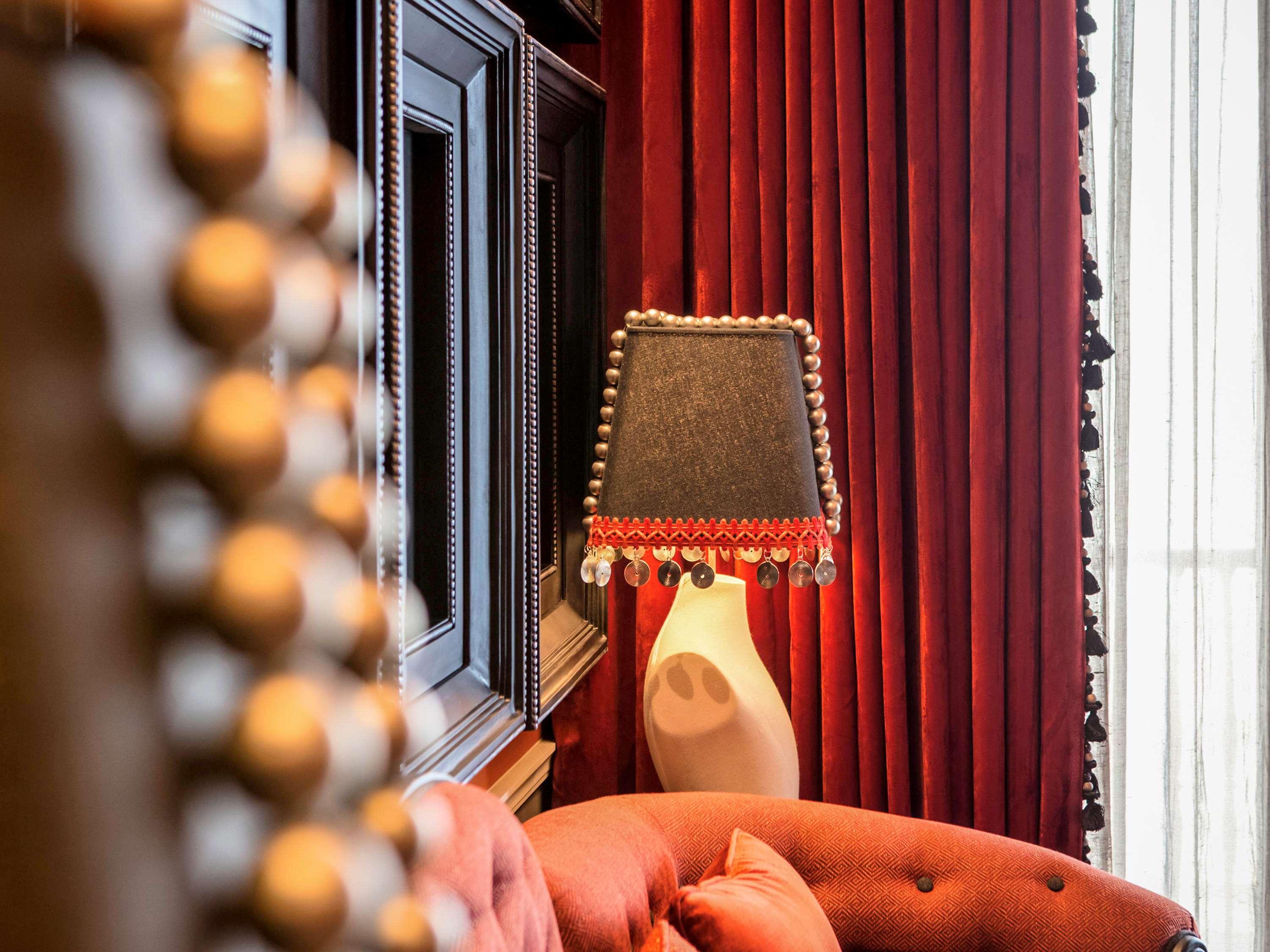 Suite Deluxe King Bed