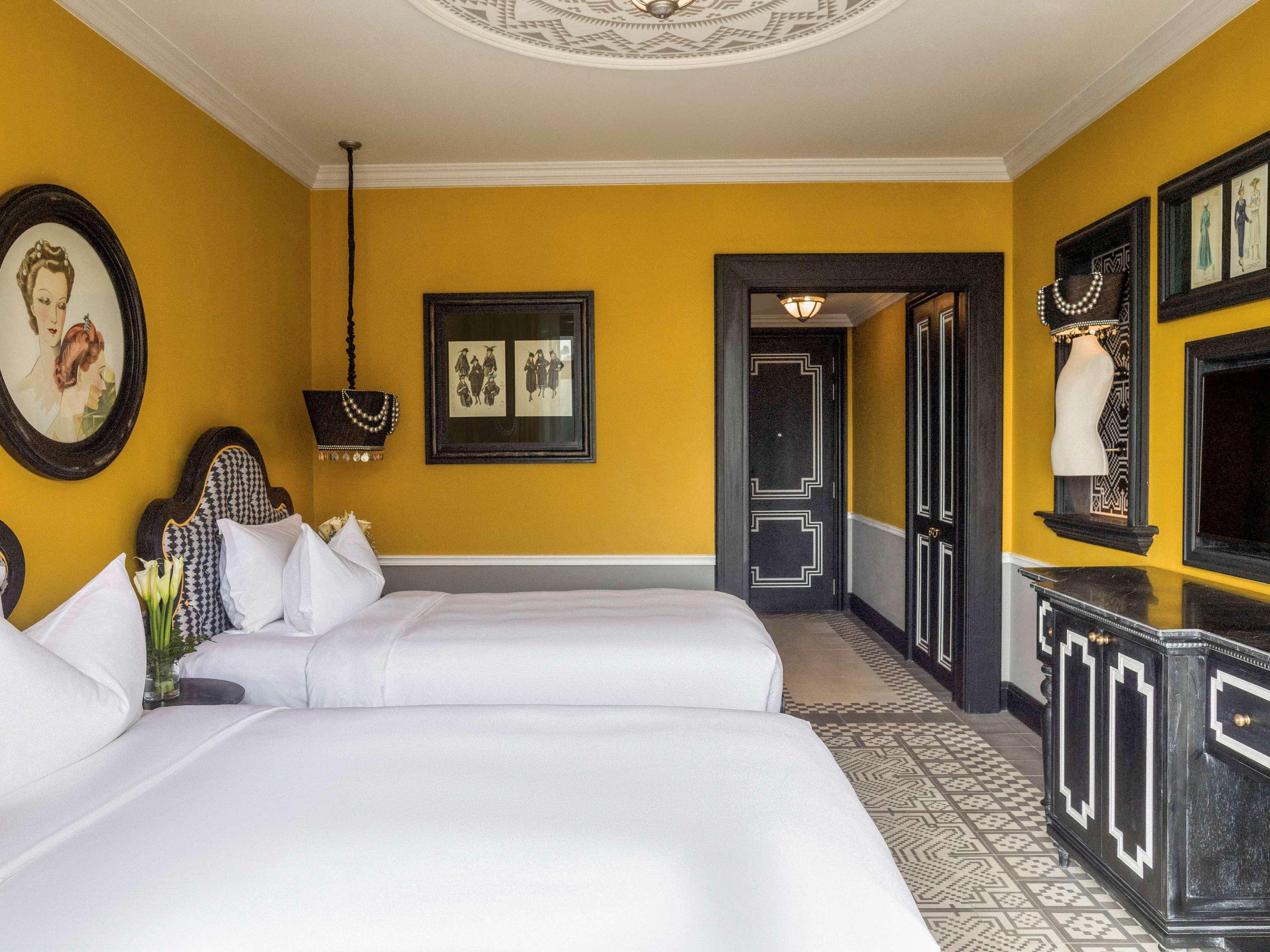 Suite Deluxe King Bed