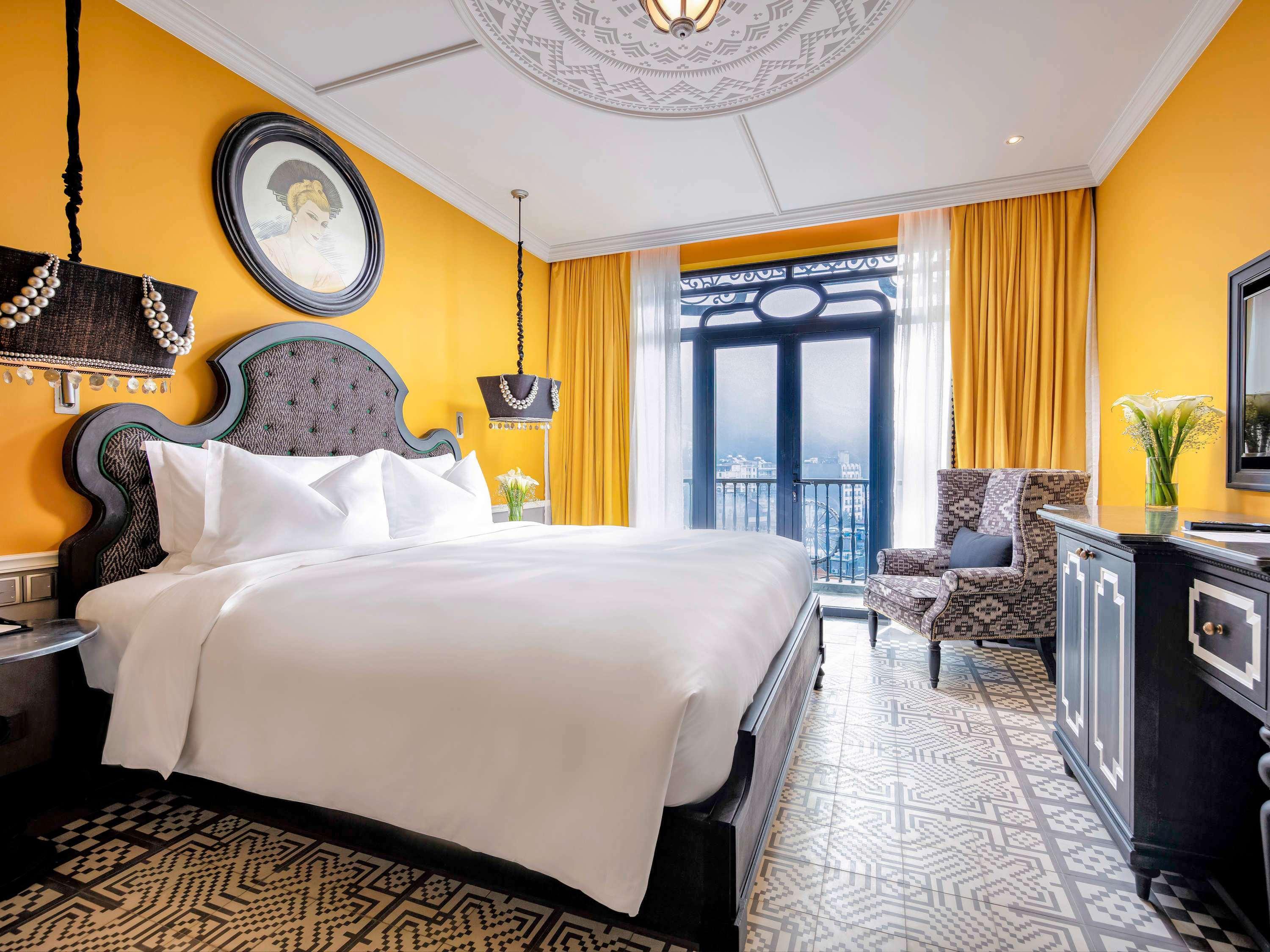 Double Deluxe King Bed