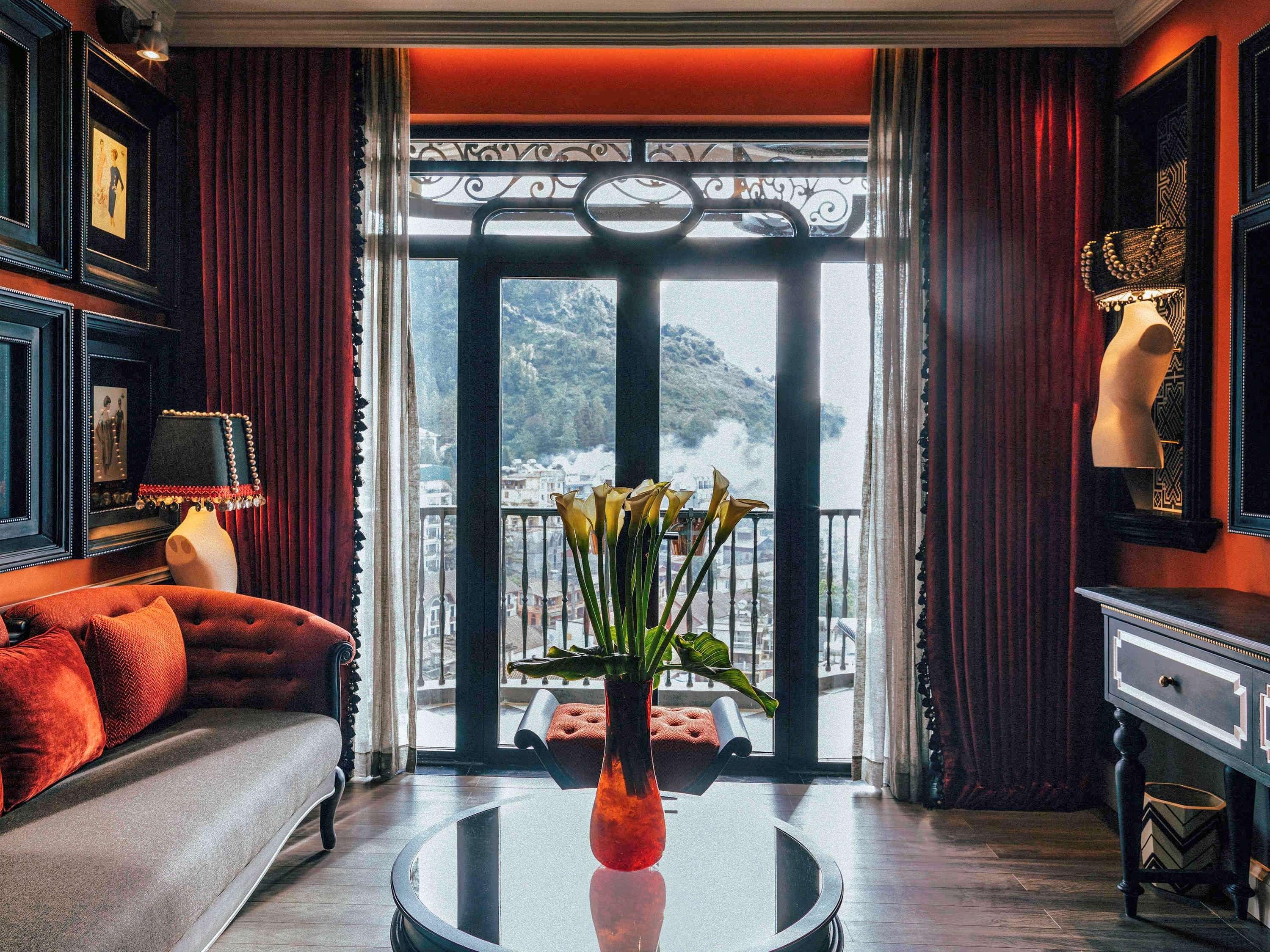 Suite Deluxe King Bed