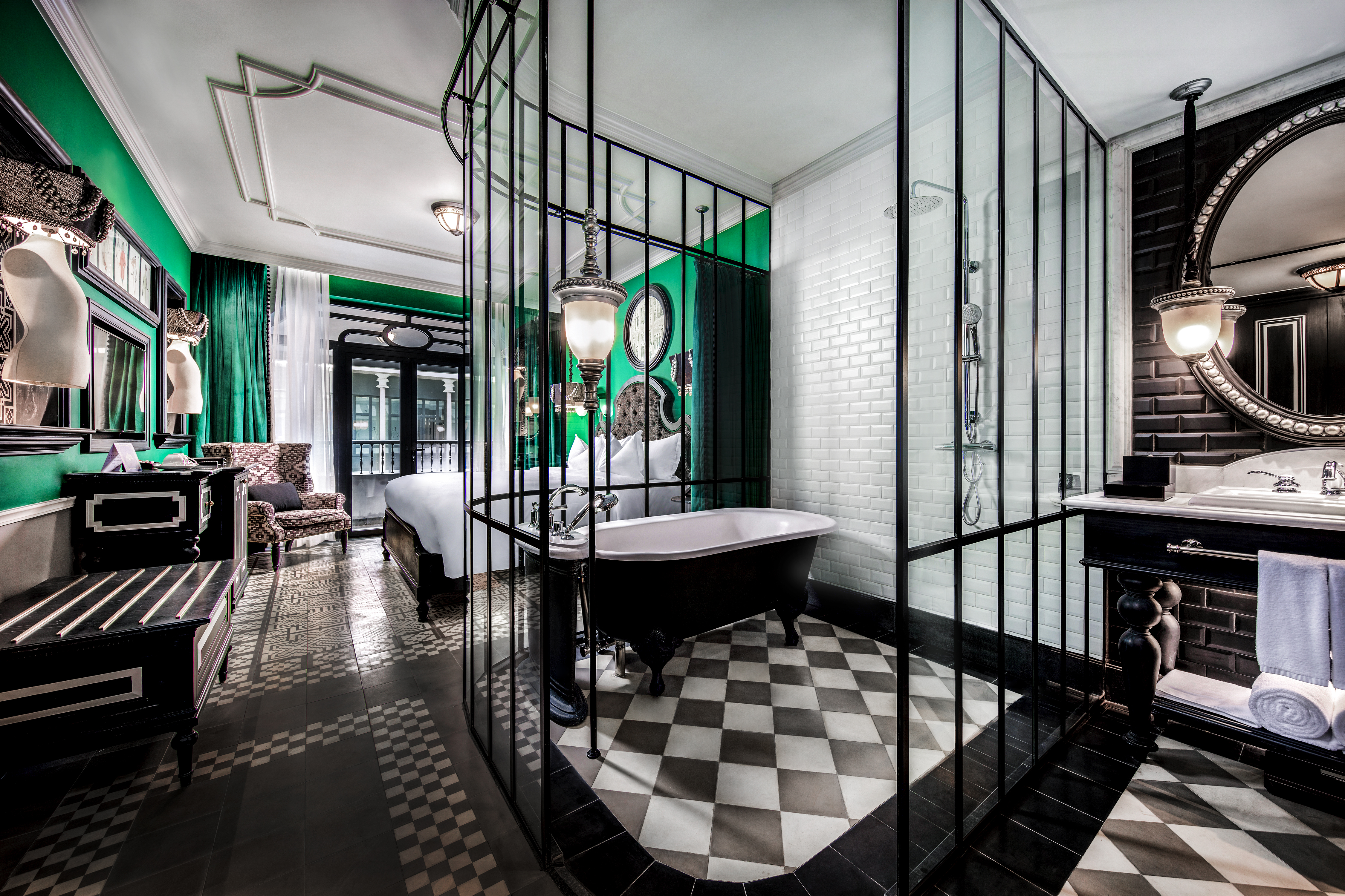 Double Deluxe King Bed