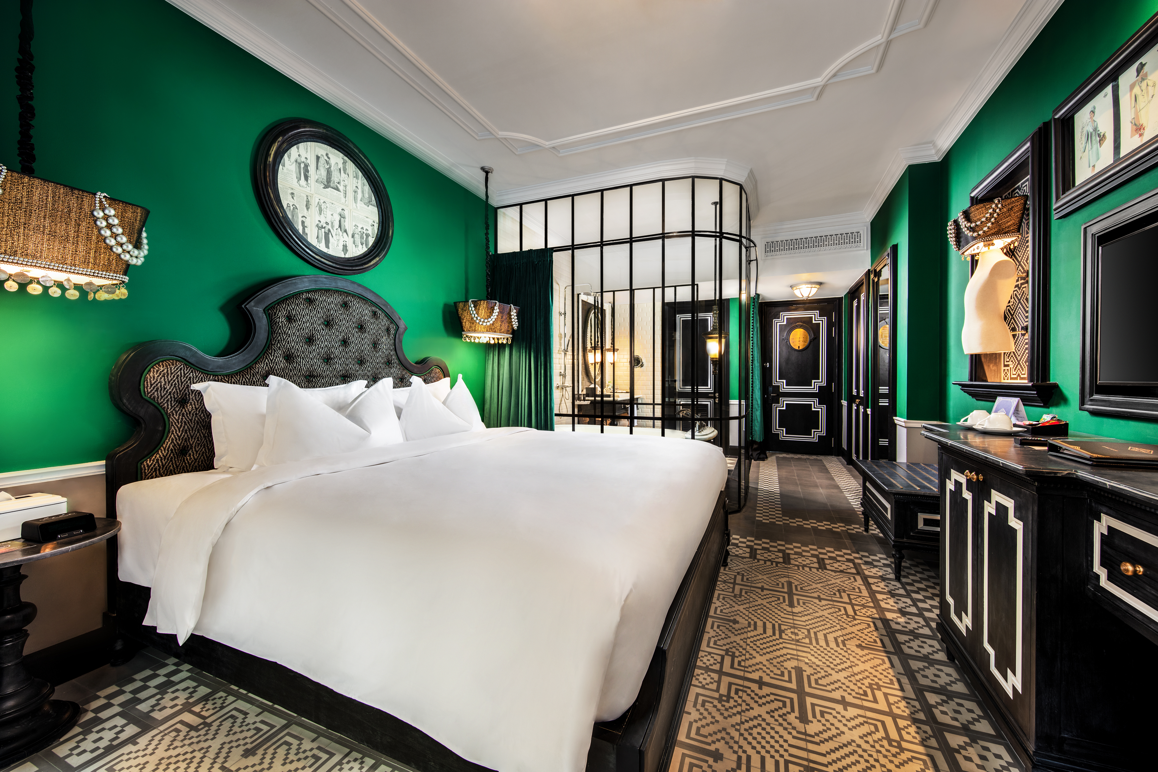 Double Deluxe King Bed