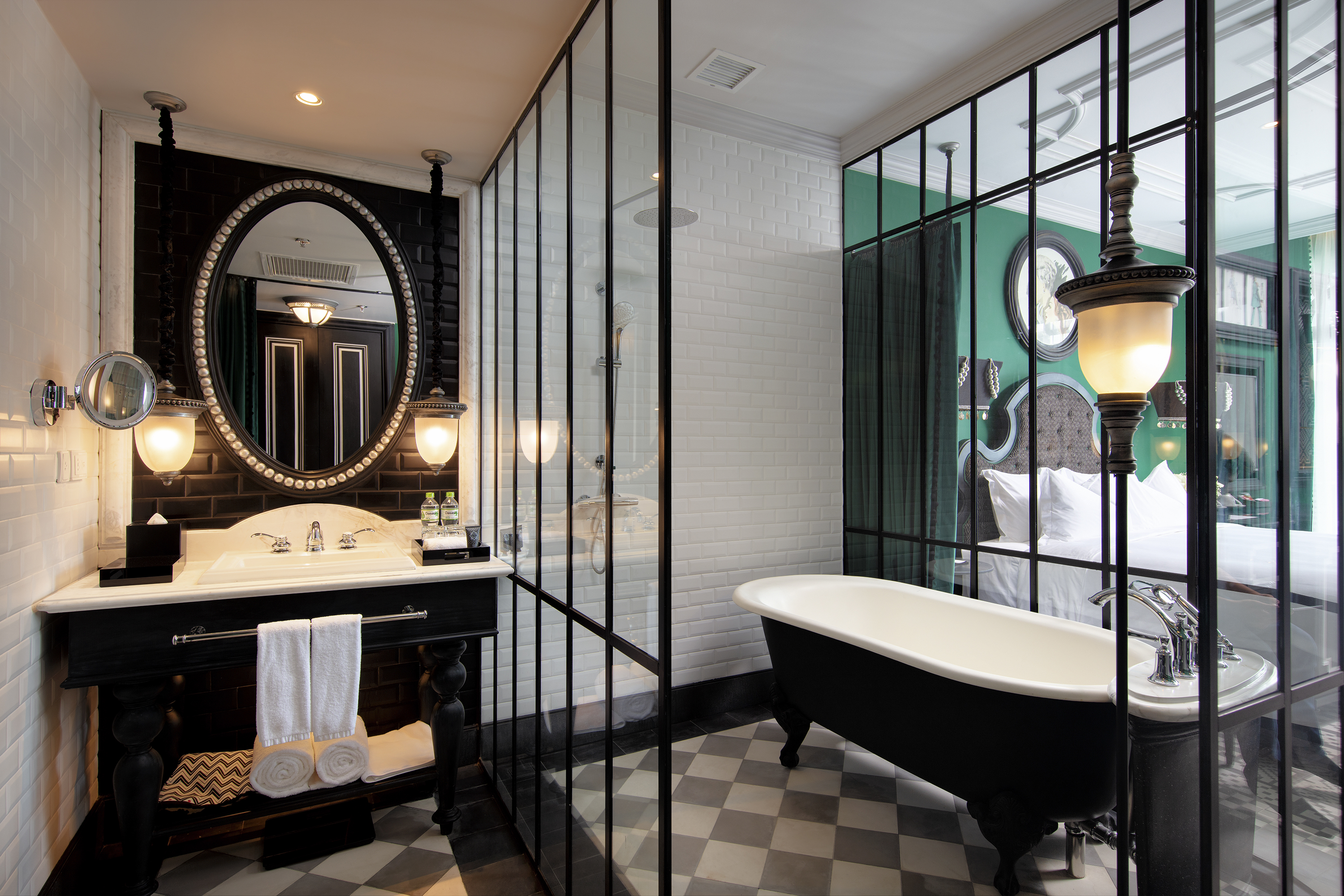 Double Deluxe King Bed