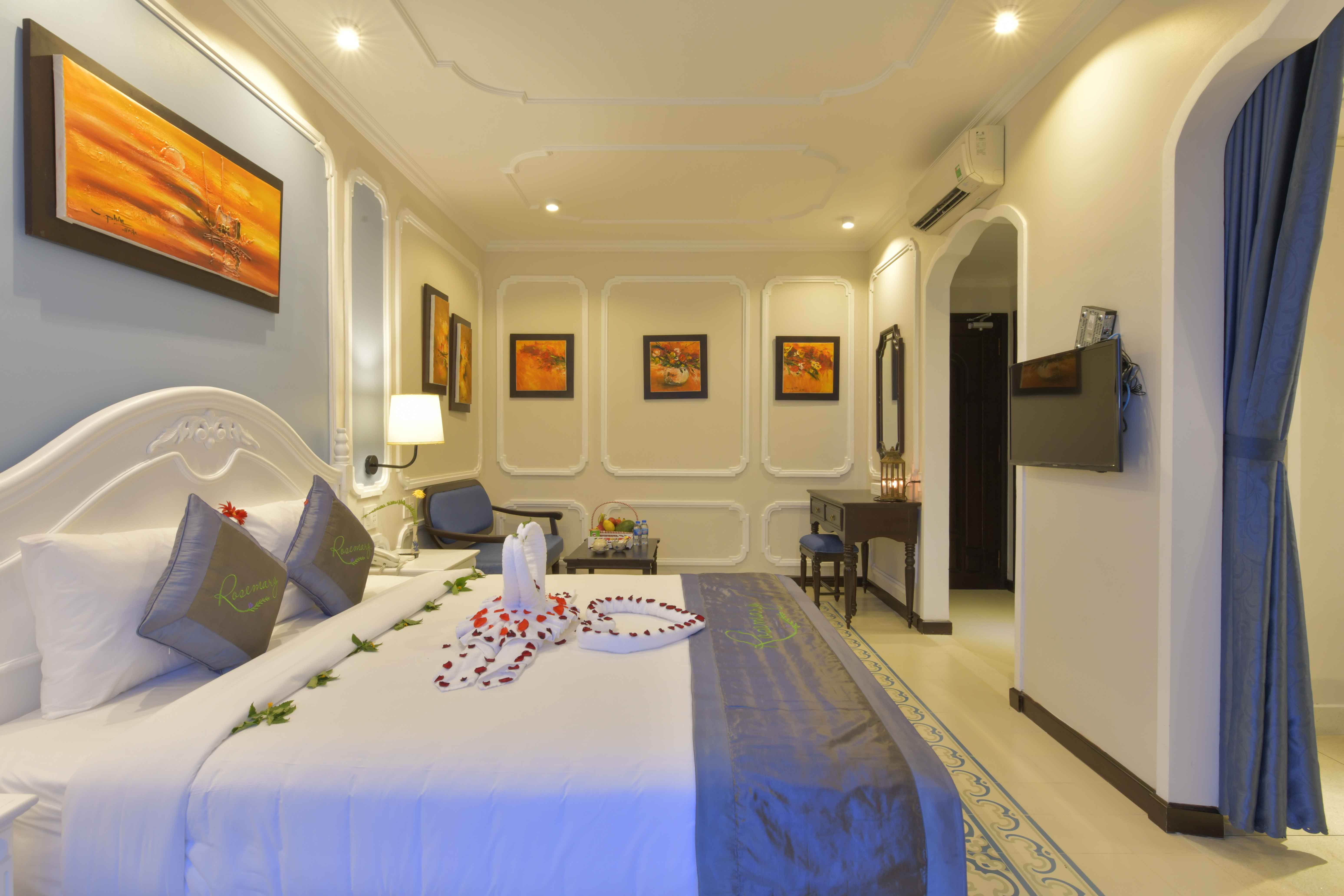 Double Deluxe King Bed