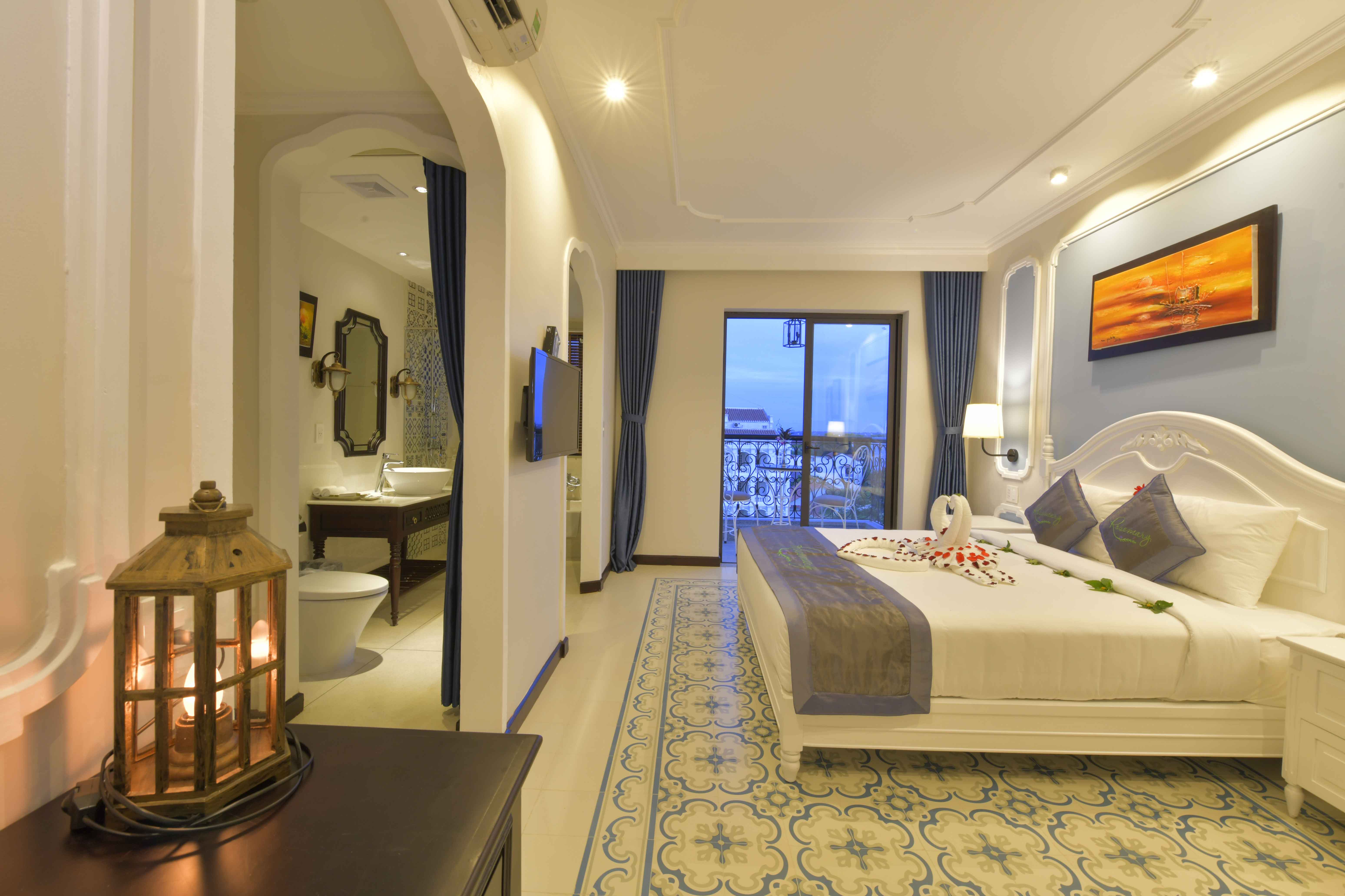 Double Deluxe King Bed