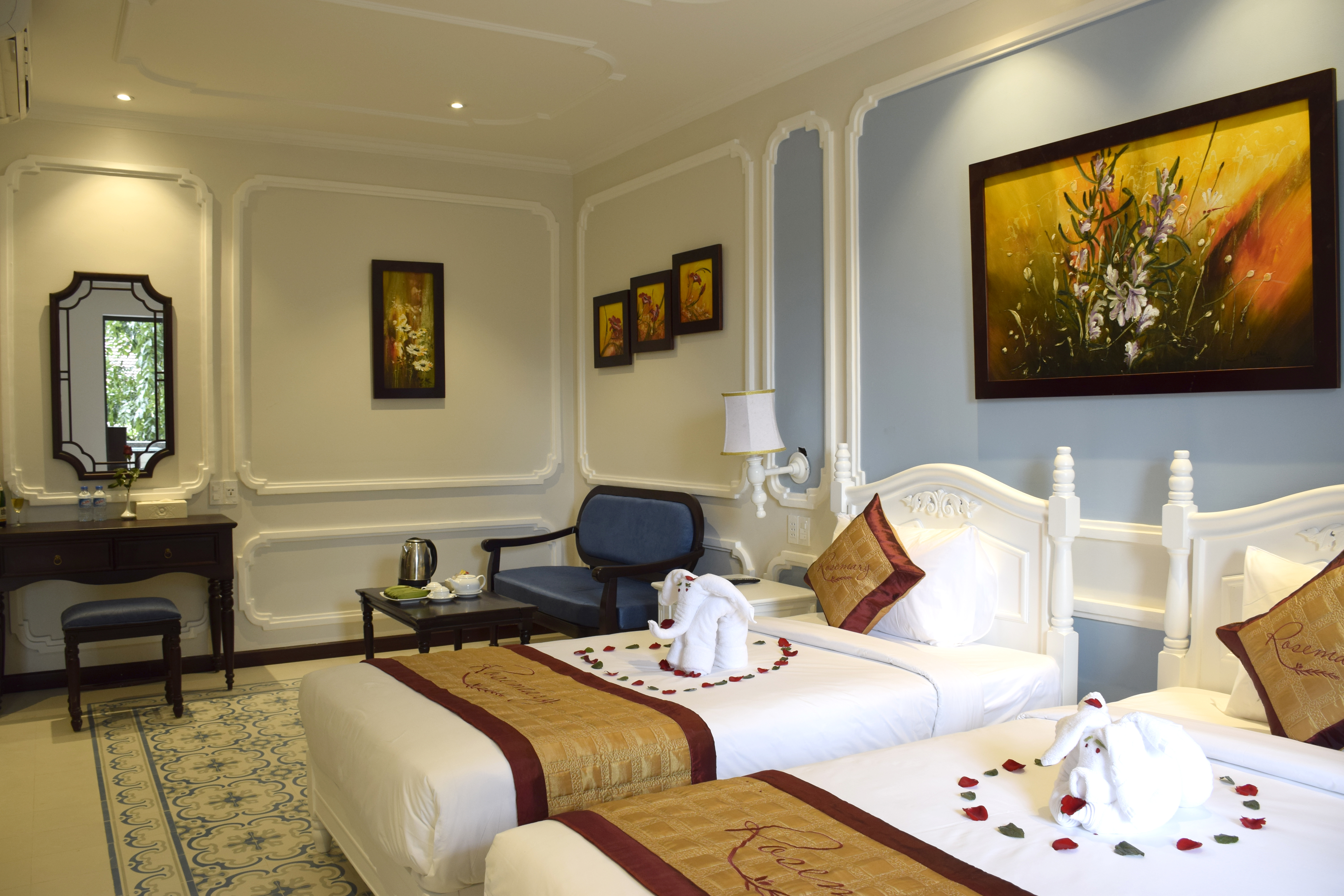 Twin Deluxe with Balcony