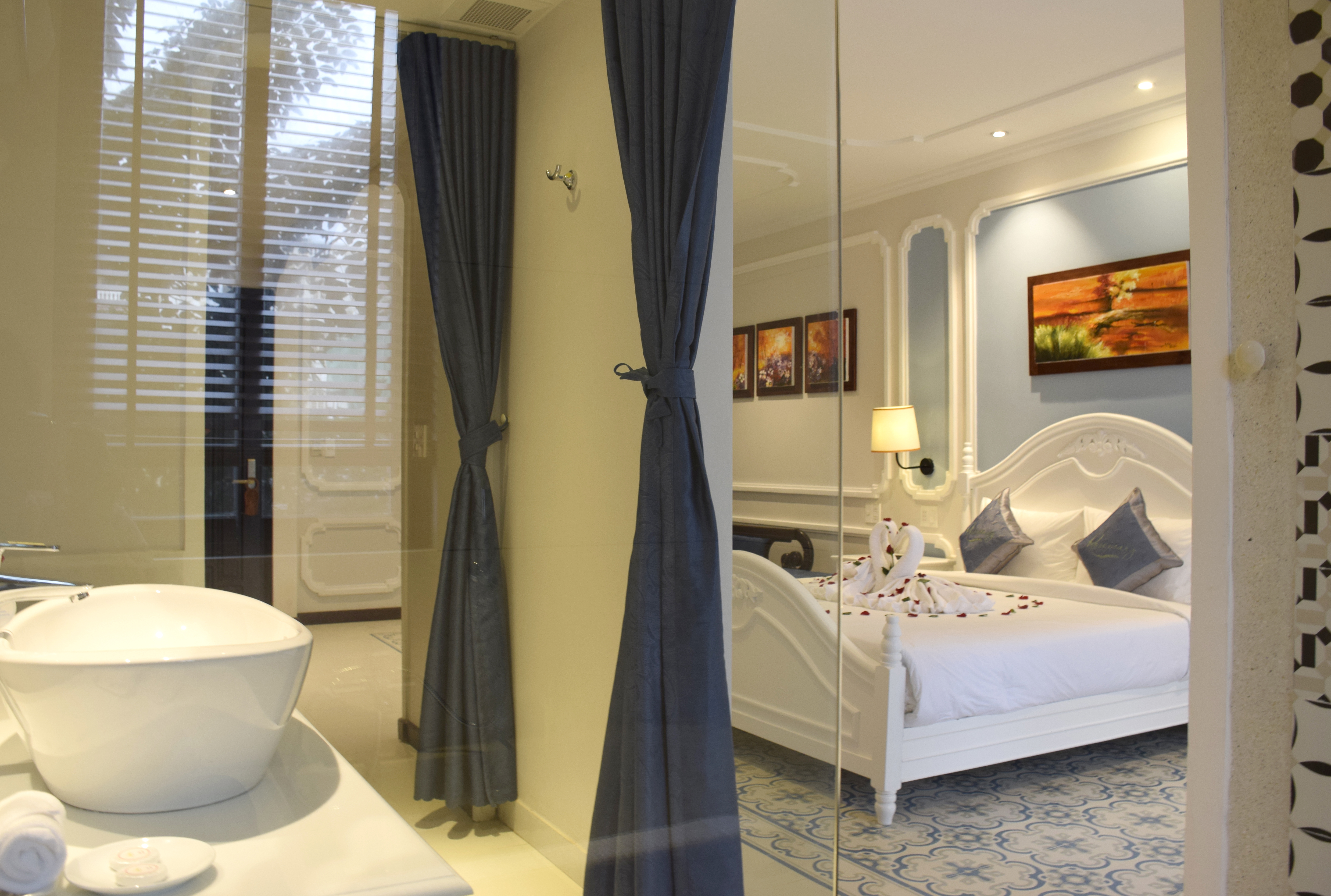 Suite Deluxe King Bed