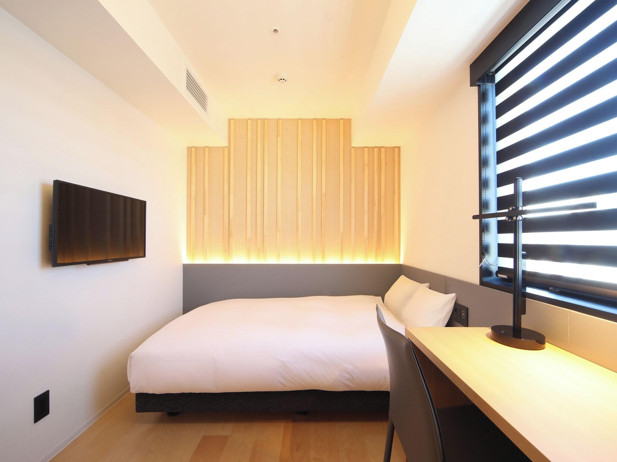 Single Economy Non Smoking