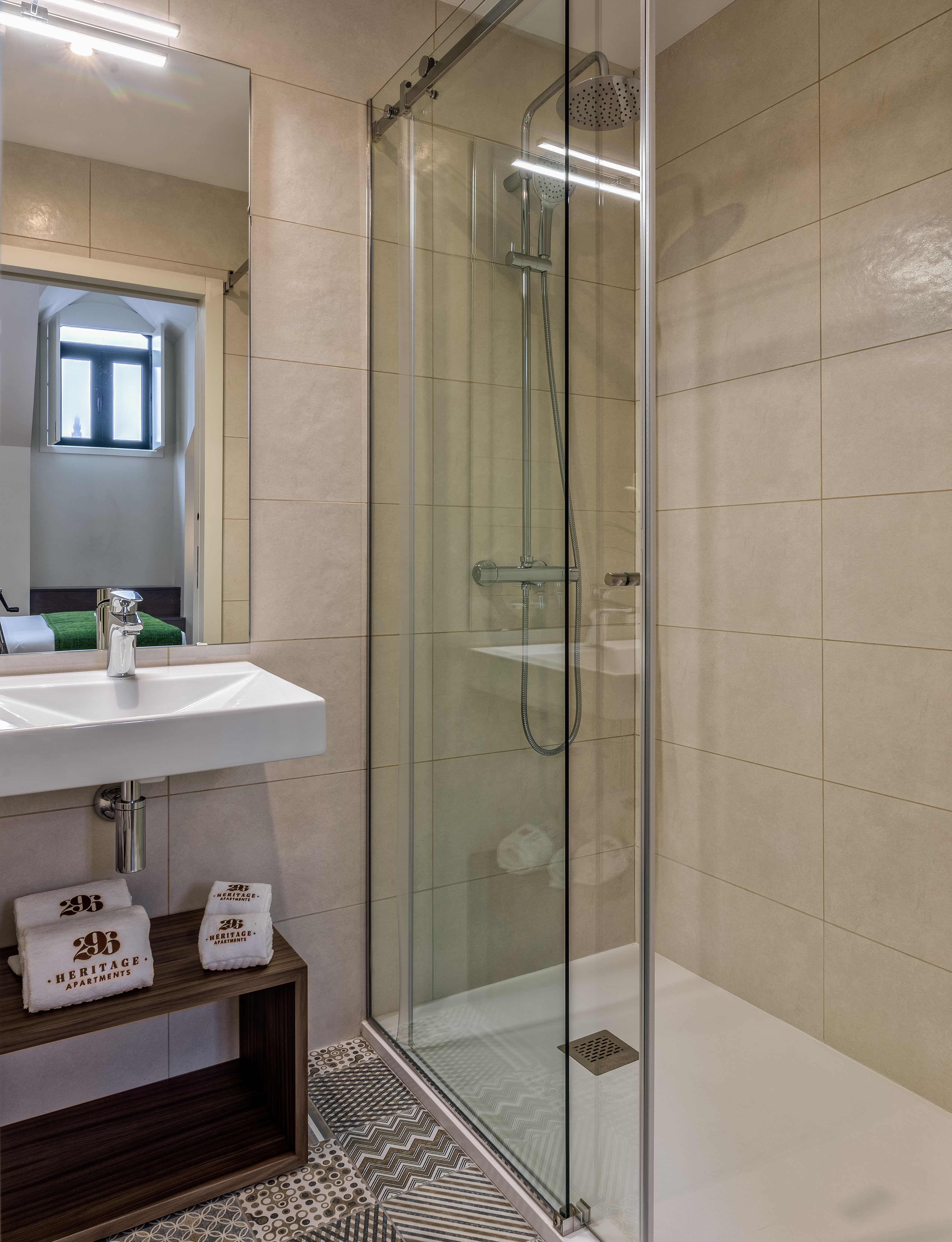 Apartment Capacity 6