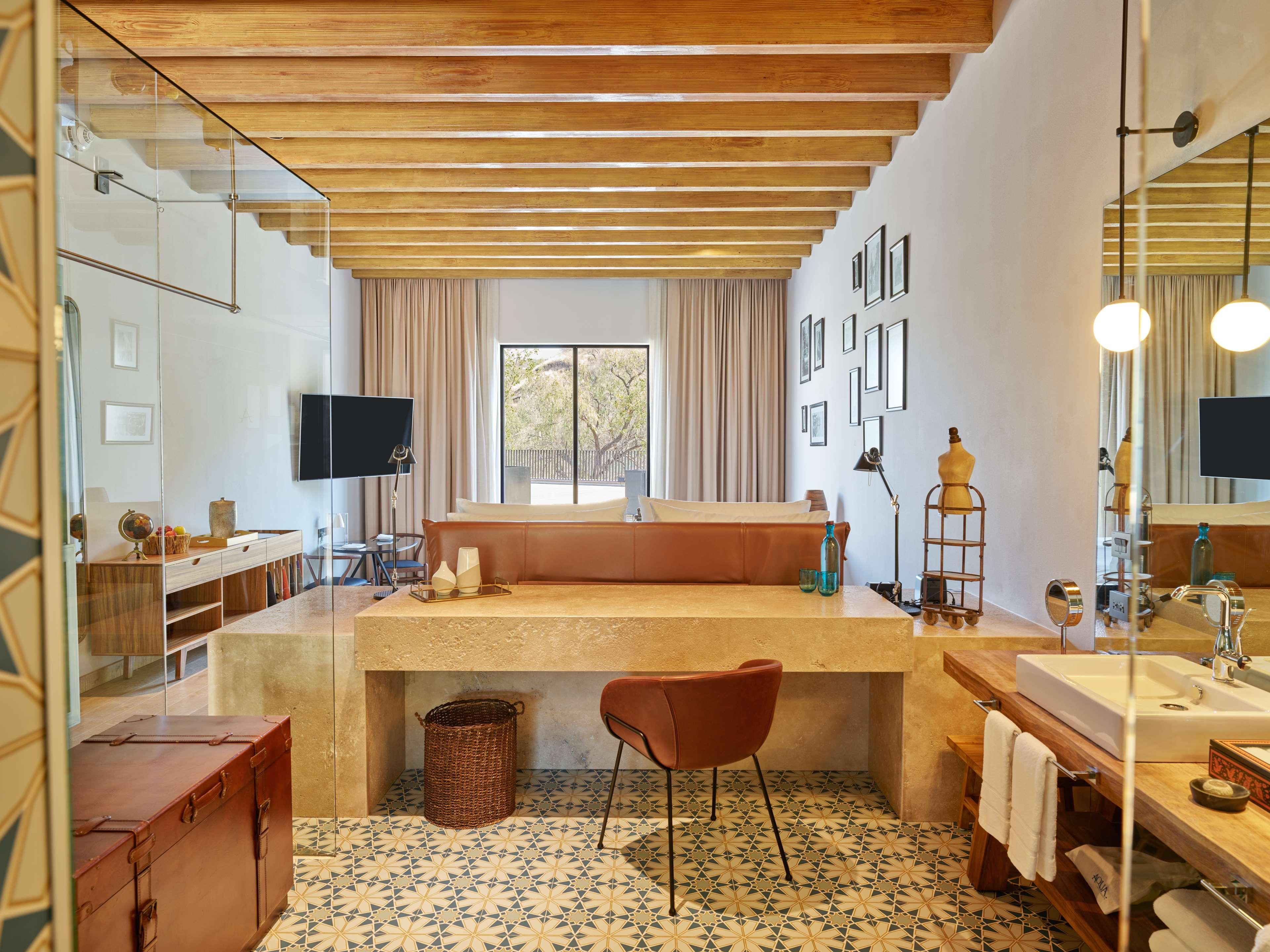 Double Deluxe Pool View